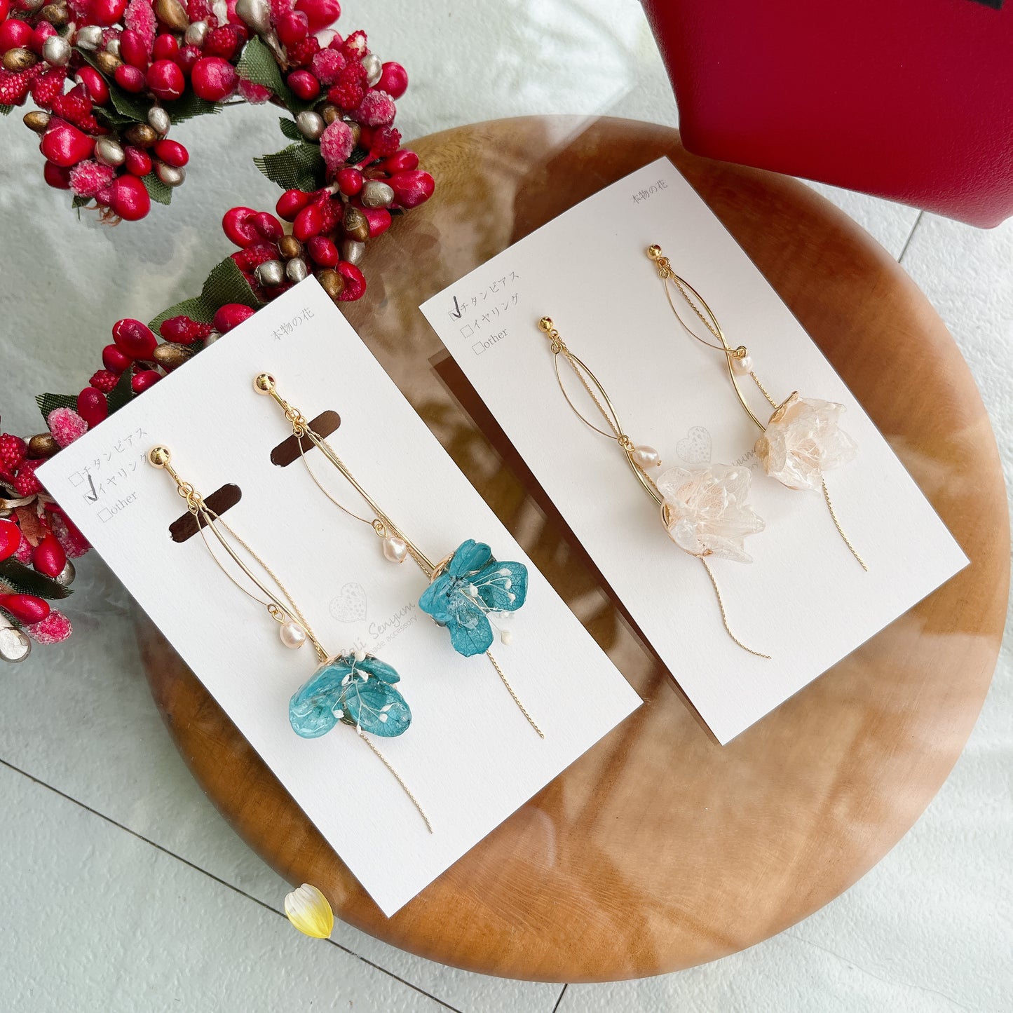 Dangling Flower Earring with Pearl ピアスorイヤリング