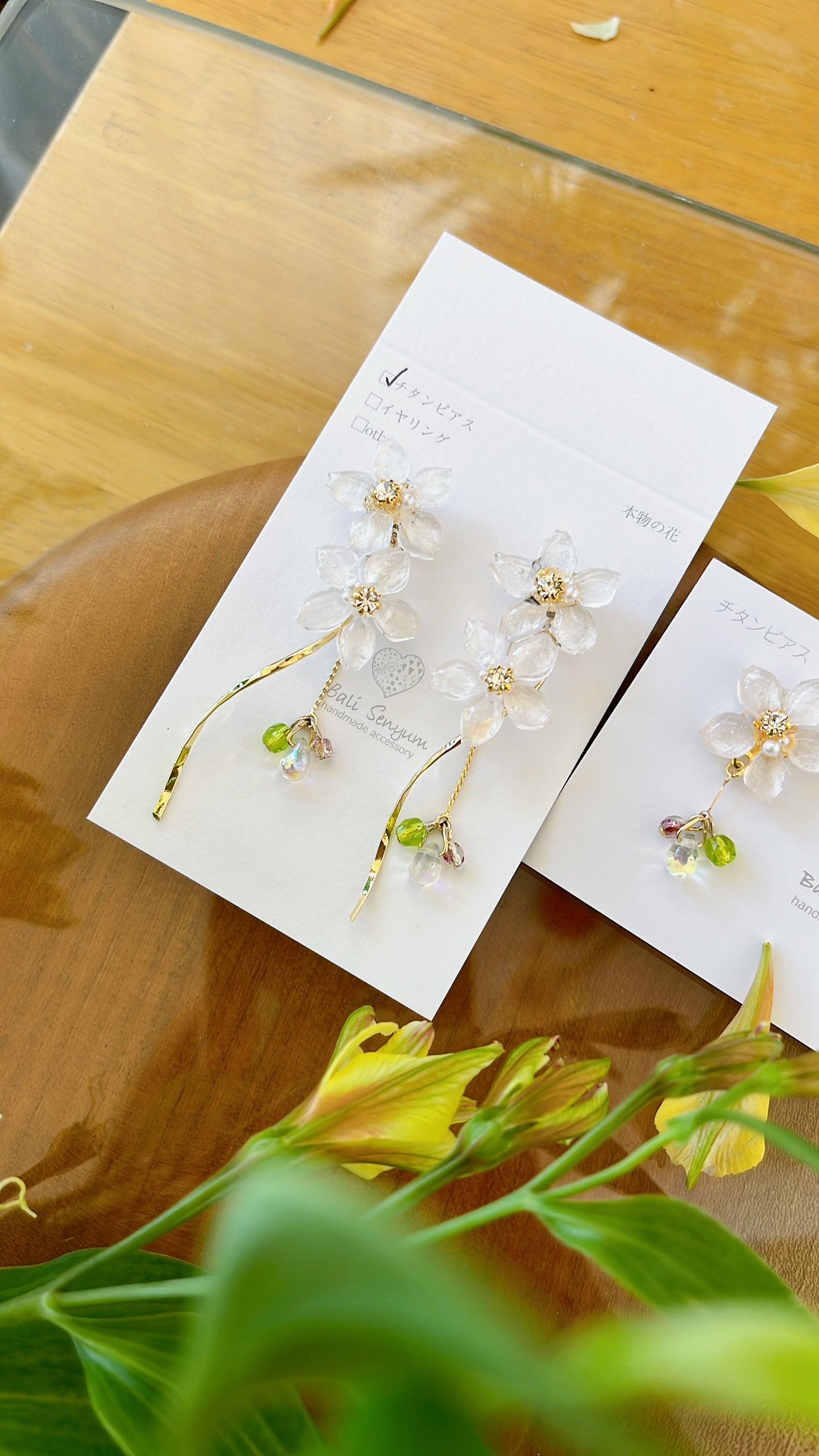 Real "Someiyoshino" Sakura Earring Kumamoto Homage- 緑桜の御衣黄   モチーフ