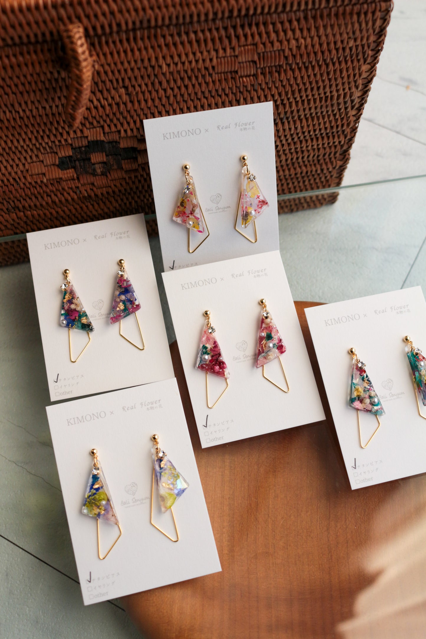 Triangular Floral Earrings - KIMONO Art Jewelry No.3 ピアス or イヤリング
