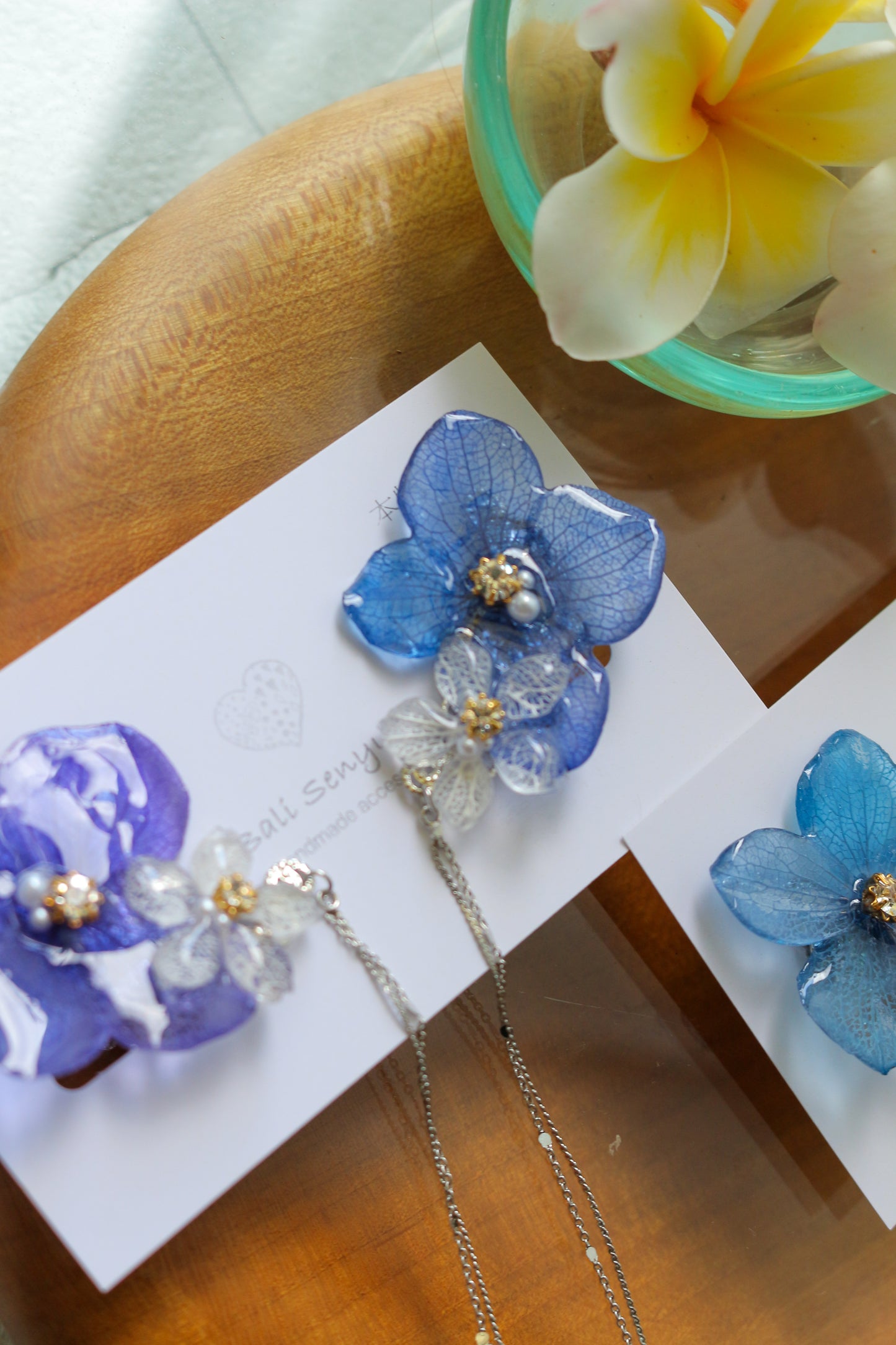 Hydrangea Flying Butterfly No.31 - Clip-on(イヤリング)
