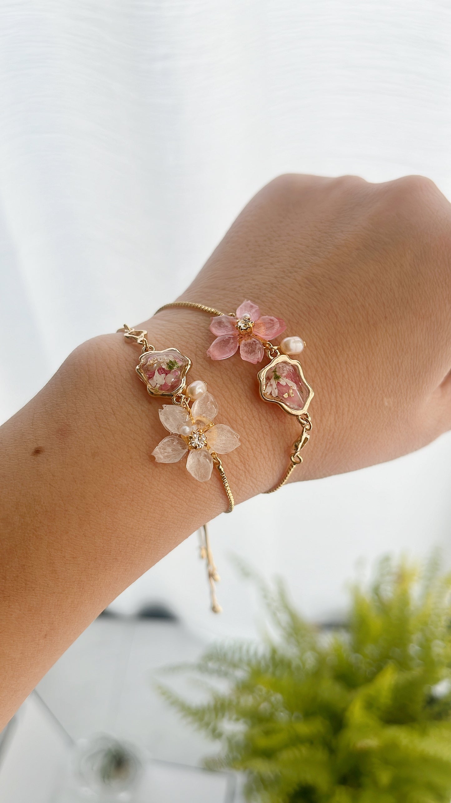 Someiyoshino Sakura Ball Slide Bracelet 2025