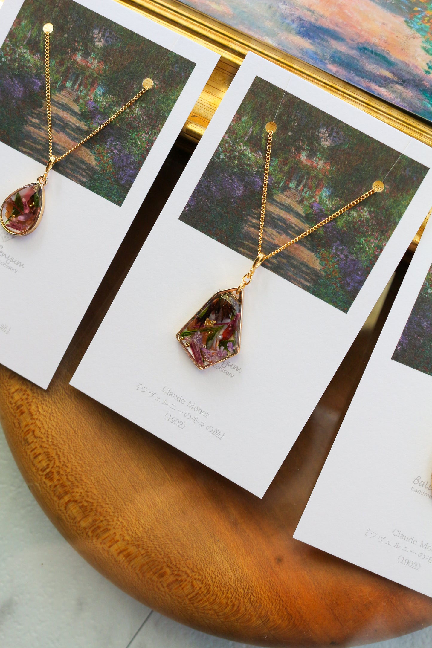 Claude Monet's Inspired Necklace - ジヴェルニーの庭