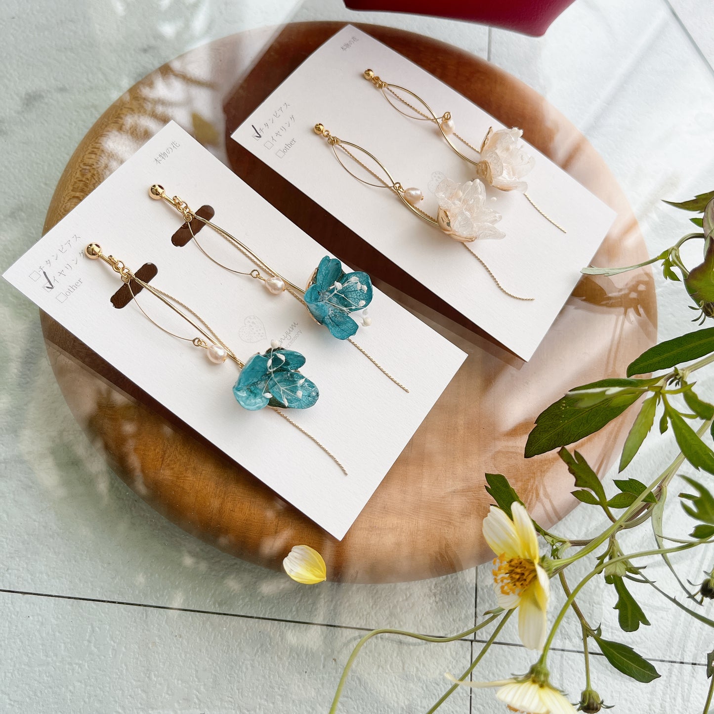 Dangling Flower Earring with Pearl ピアスorイヤリング