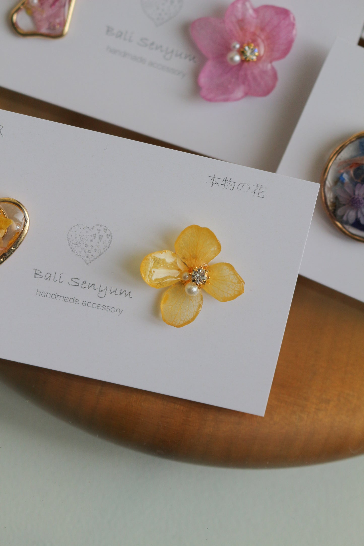 Hydrangea and Flower Medallion チタンピアス Titanium Pierce Earring No.14