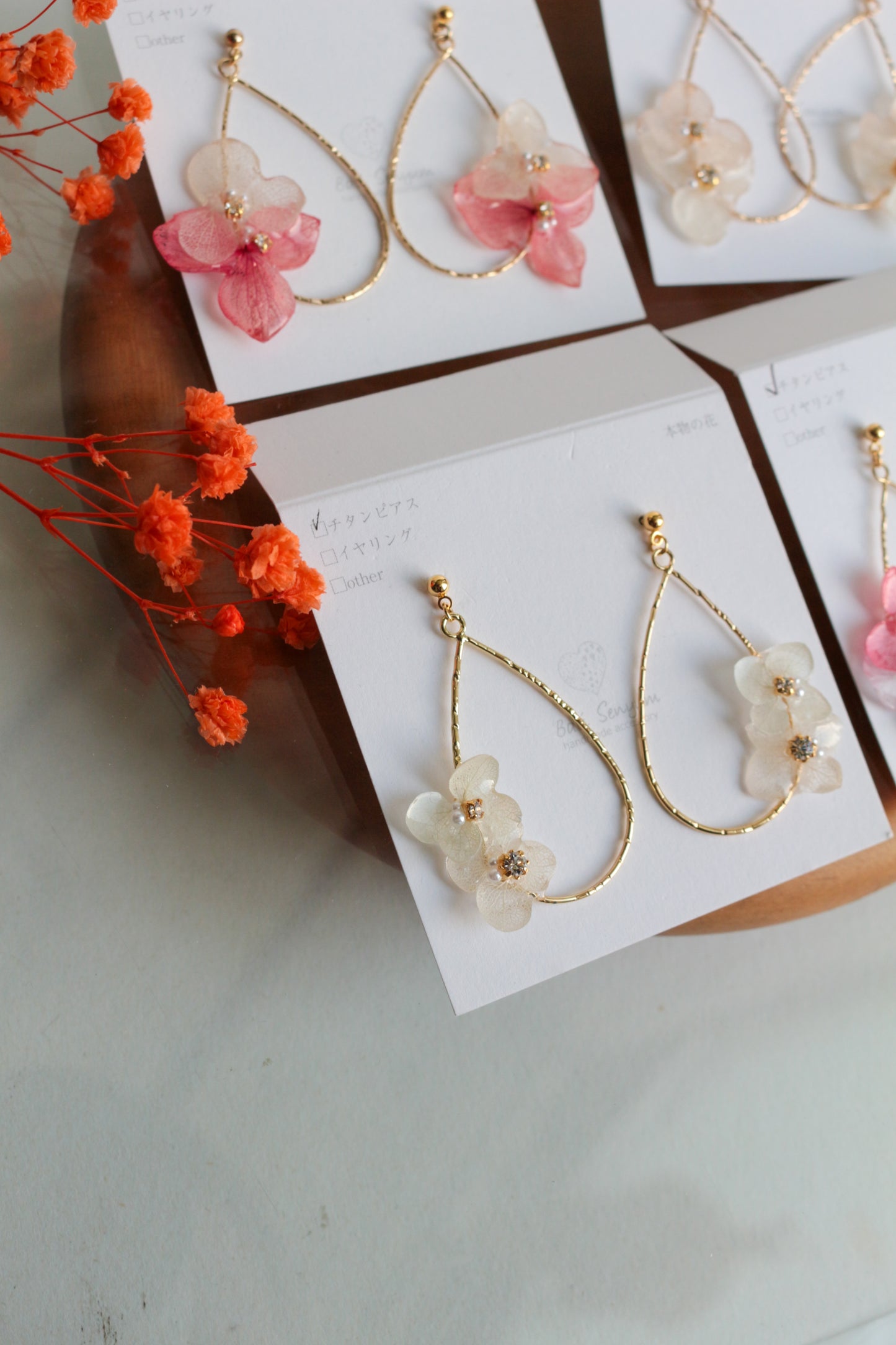 Teardrop Hoop Earrings with Hydrangeas No.17