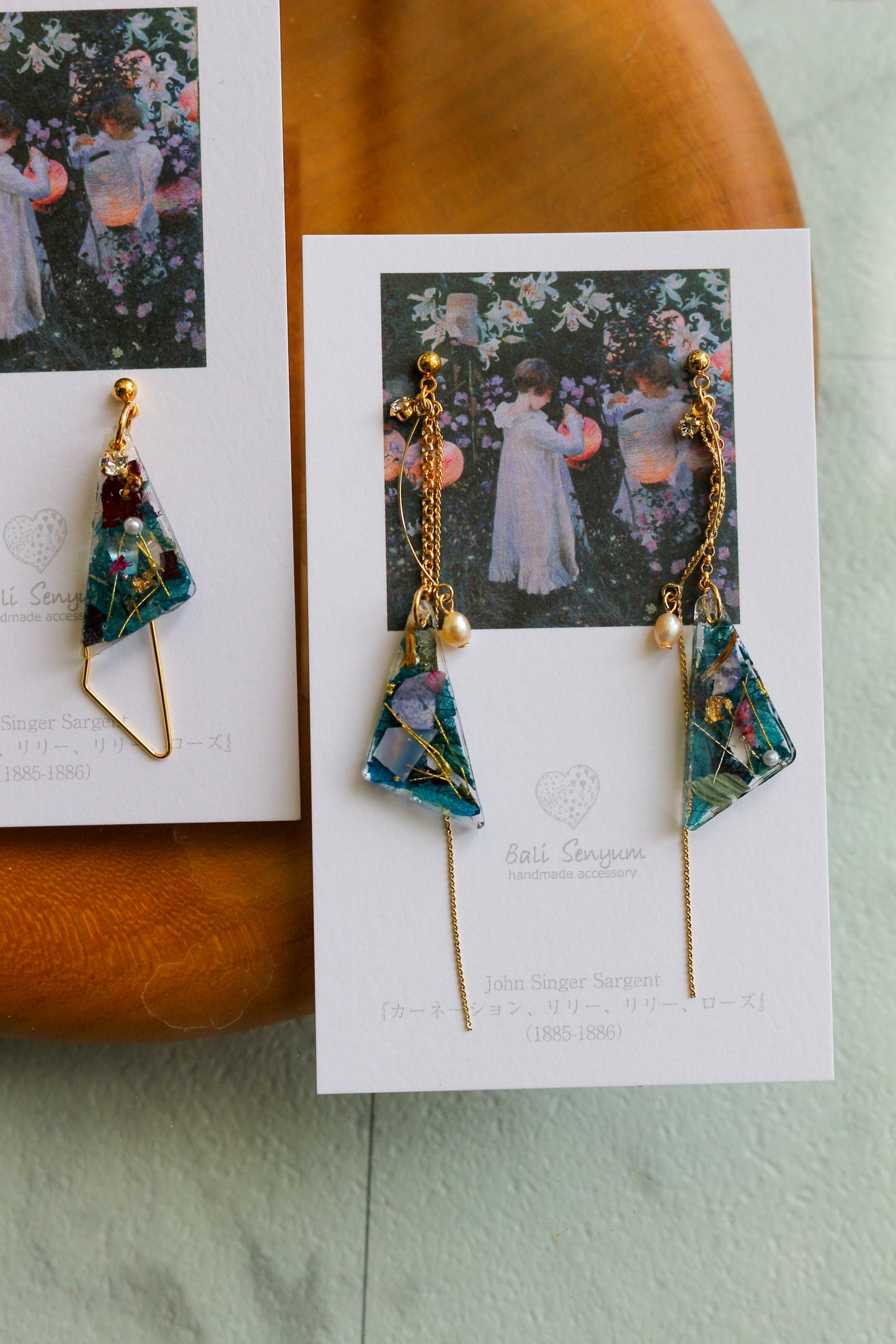 Sargent Inspired Triangular Floral Earrings-"カーネーション 、リリー、リリー、ローズ"