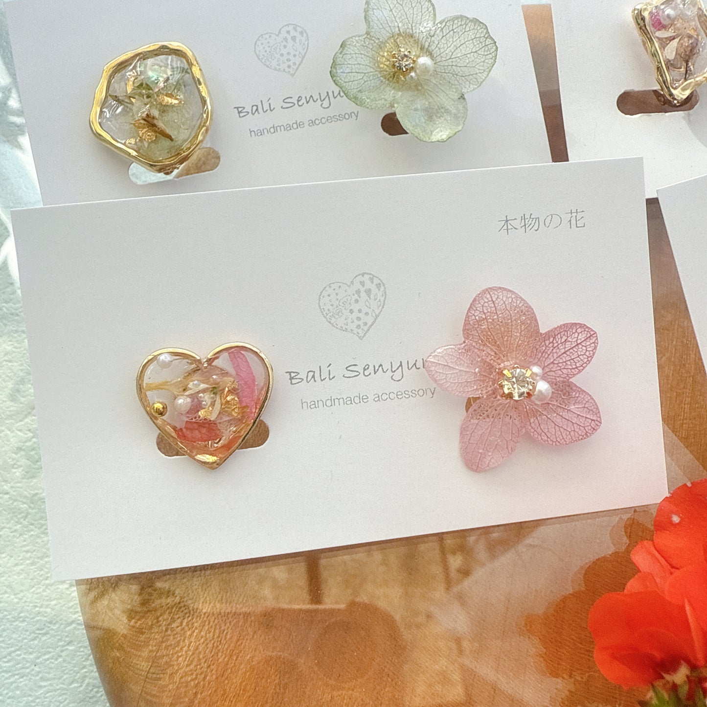 Hydrangea and Flower Medallion イヤリング Clip-on No.15