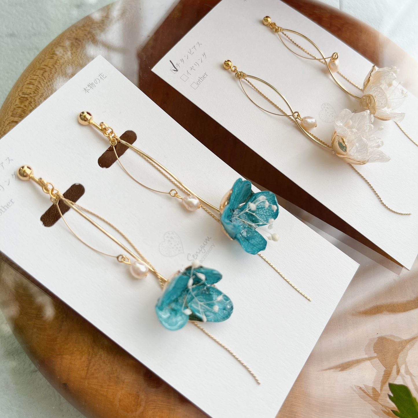 Dangling Flower Earring with Pearl ピアスorイヤリング