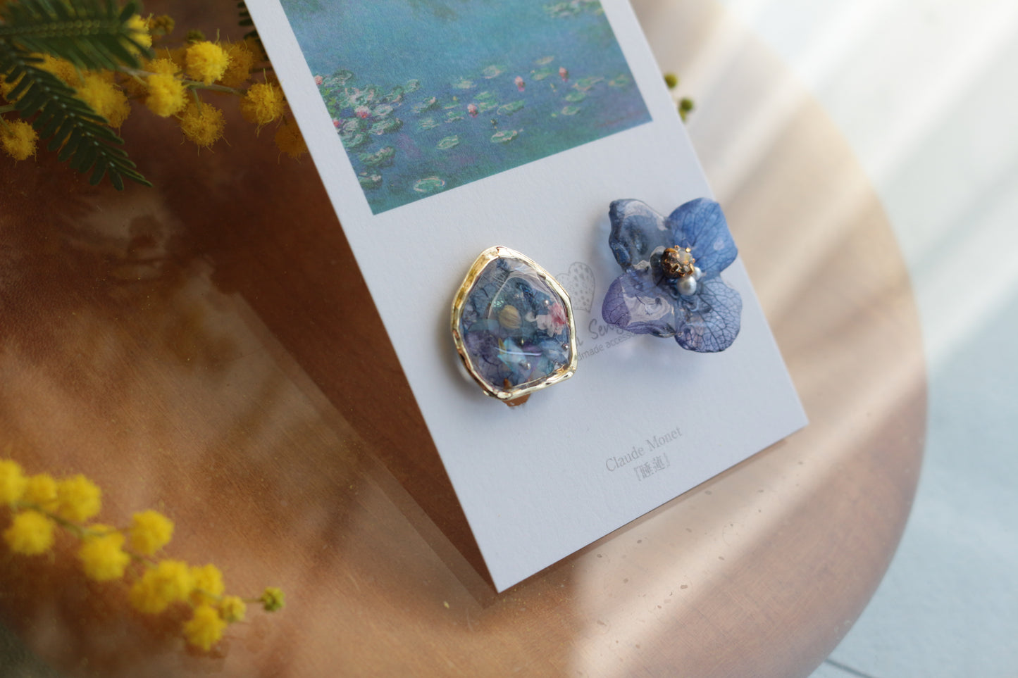 Monet's Water Lilies Inspired Flower and Medallion No.19 イヤリング Clip-on 睡蓮