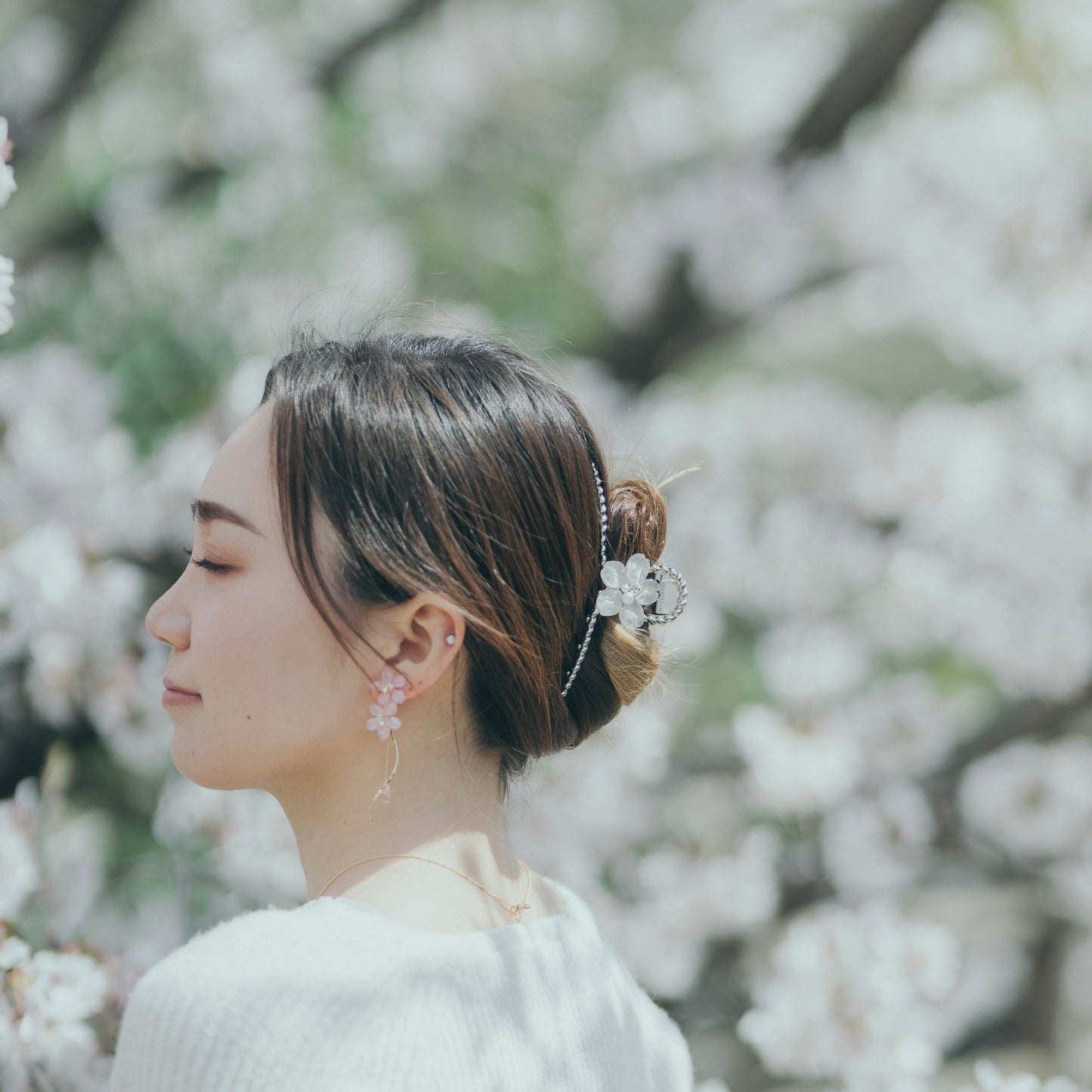 Real "Someiyoshino" Sakura Earring - White Sakura "凛"