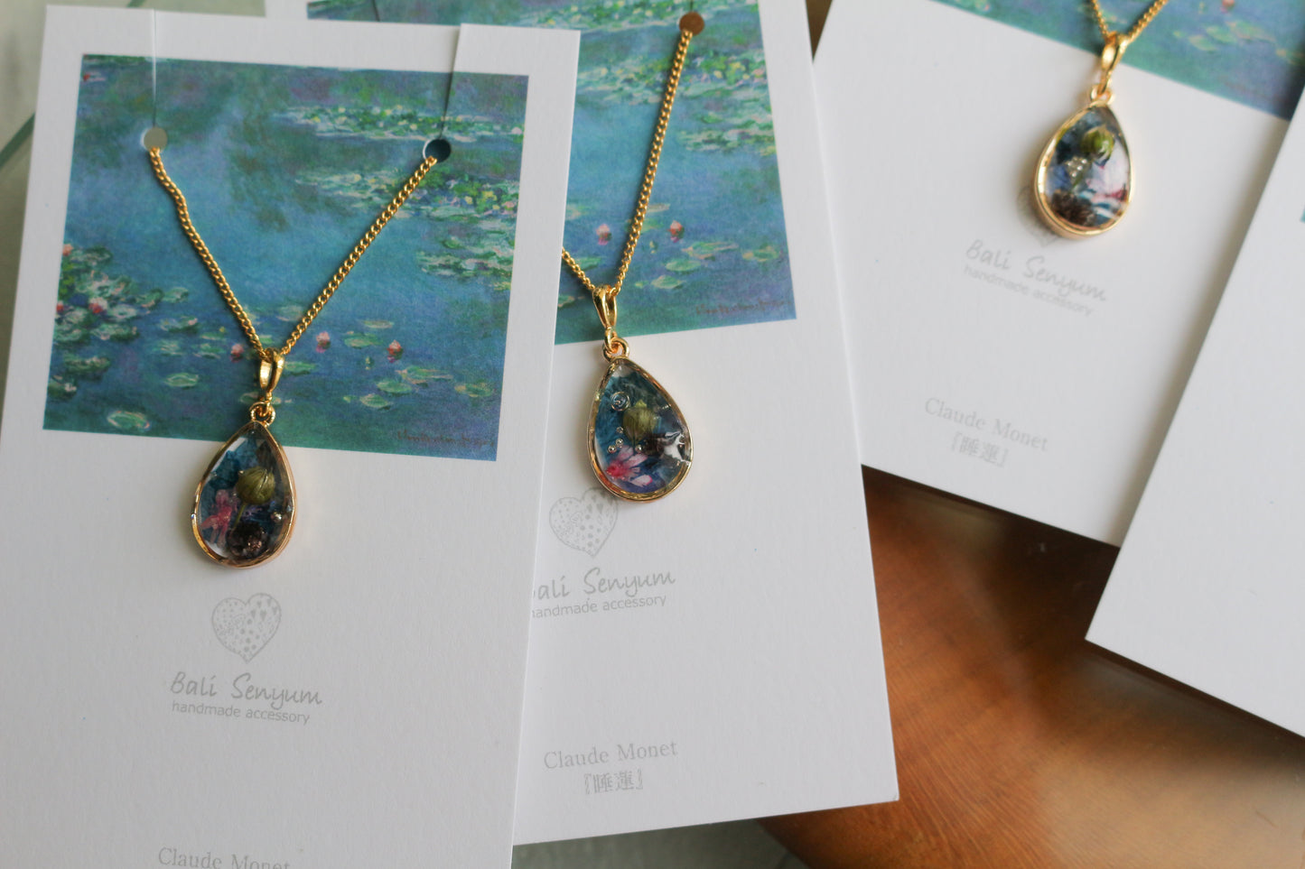 Claude Monet's Water Lilies Inspired Necklace - 睡蓮