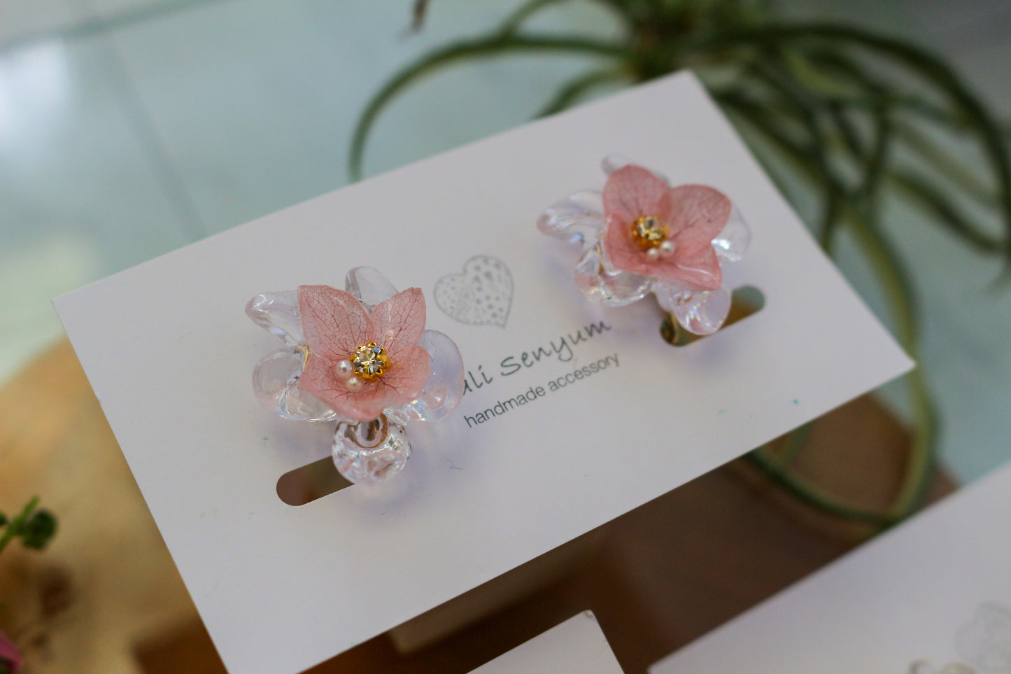 Clear Petals & Flower 2024 - Clip-on(イヤリング )No.14