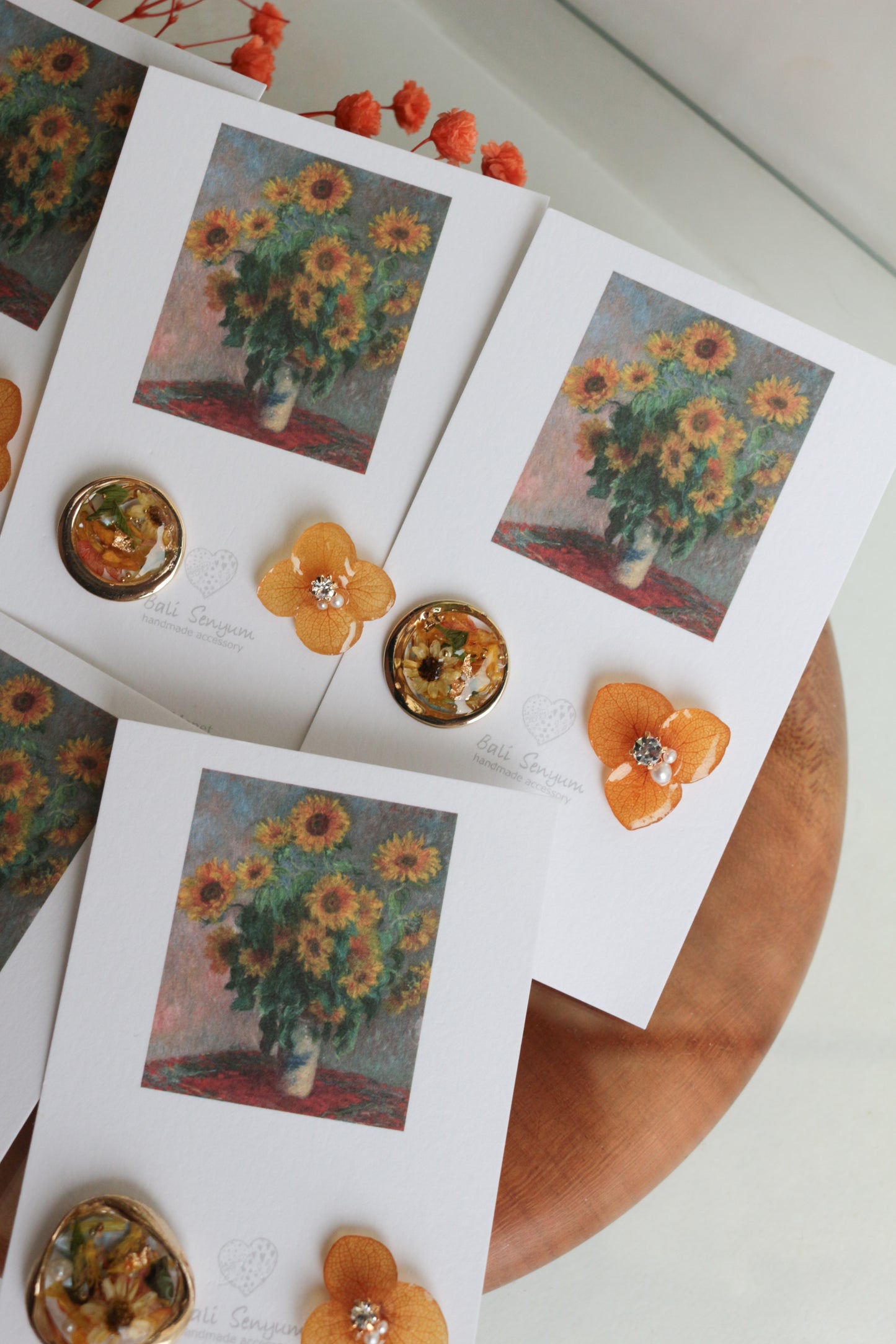 Monet Inspired Flower Earrings No.12 ピアスTitanium Pierce ひまわり