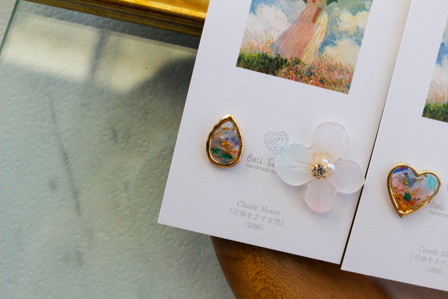 Monet Inspired Flower Earrings No.7 ピアスTitanium Pierce 日傘をさす女性