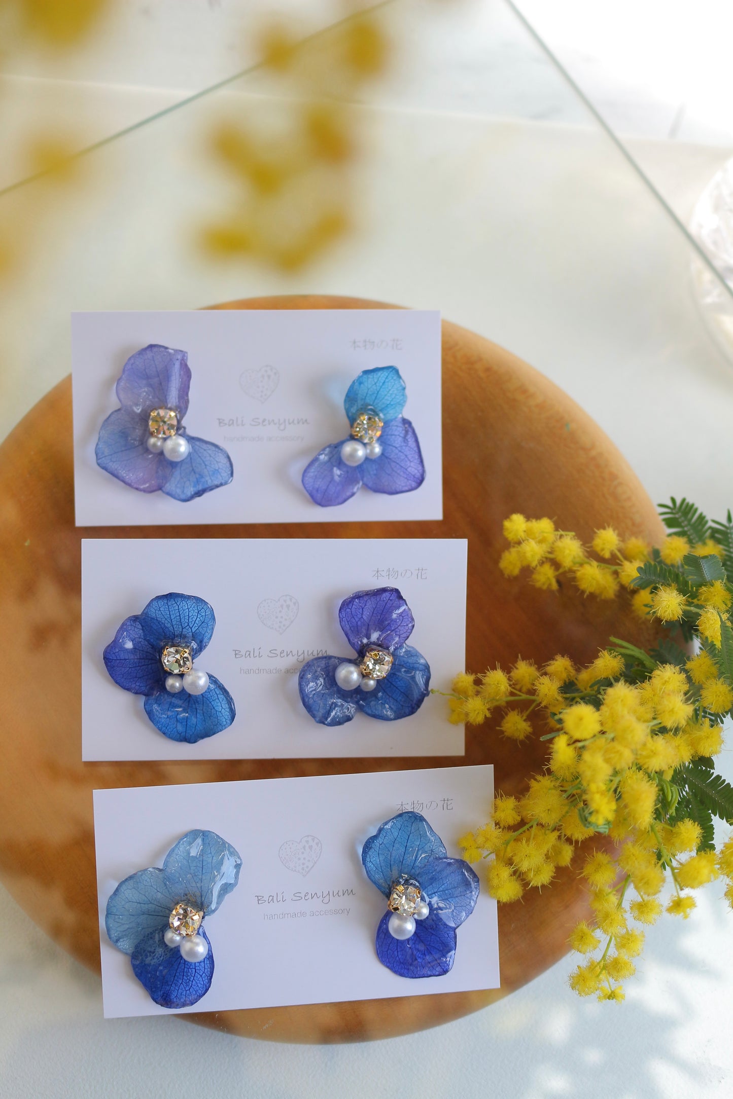 Gradation Hydrangea Wing No.104- Titanium Pierce(ピアス)