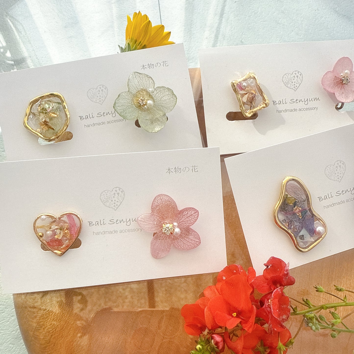 Hydrangea and Flower Medallion イヤリング Clip-on No.15
