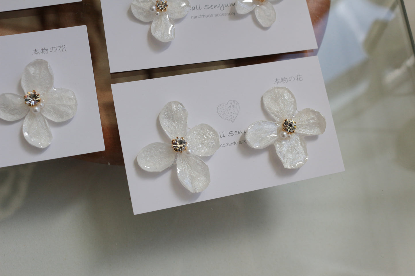 Hydrangea Petal  No.61 パーツ選べます。Clip-on or Titanium Pierce