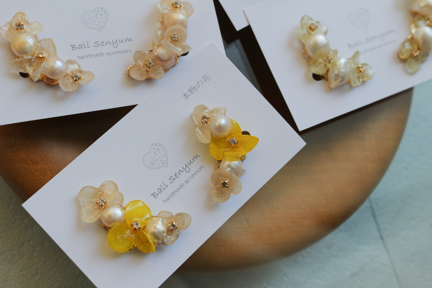 Hanayome Earrings with Pearl - 8 colors