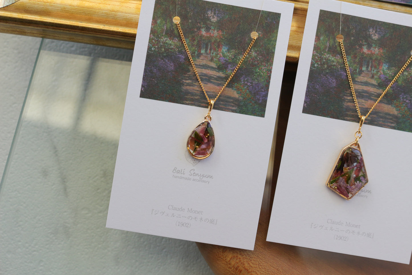 Claude Monet's Inspired Necklace - ジヴェルニーの庭