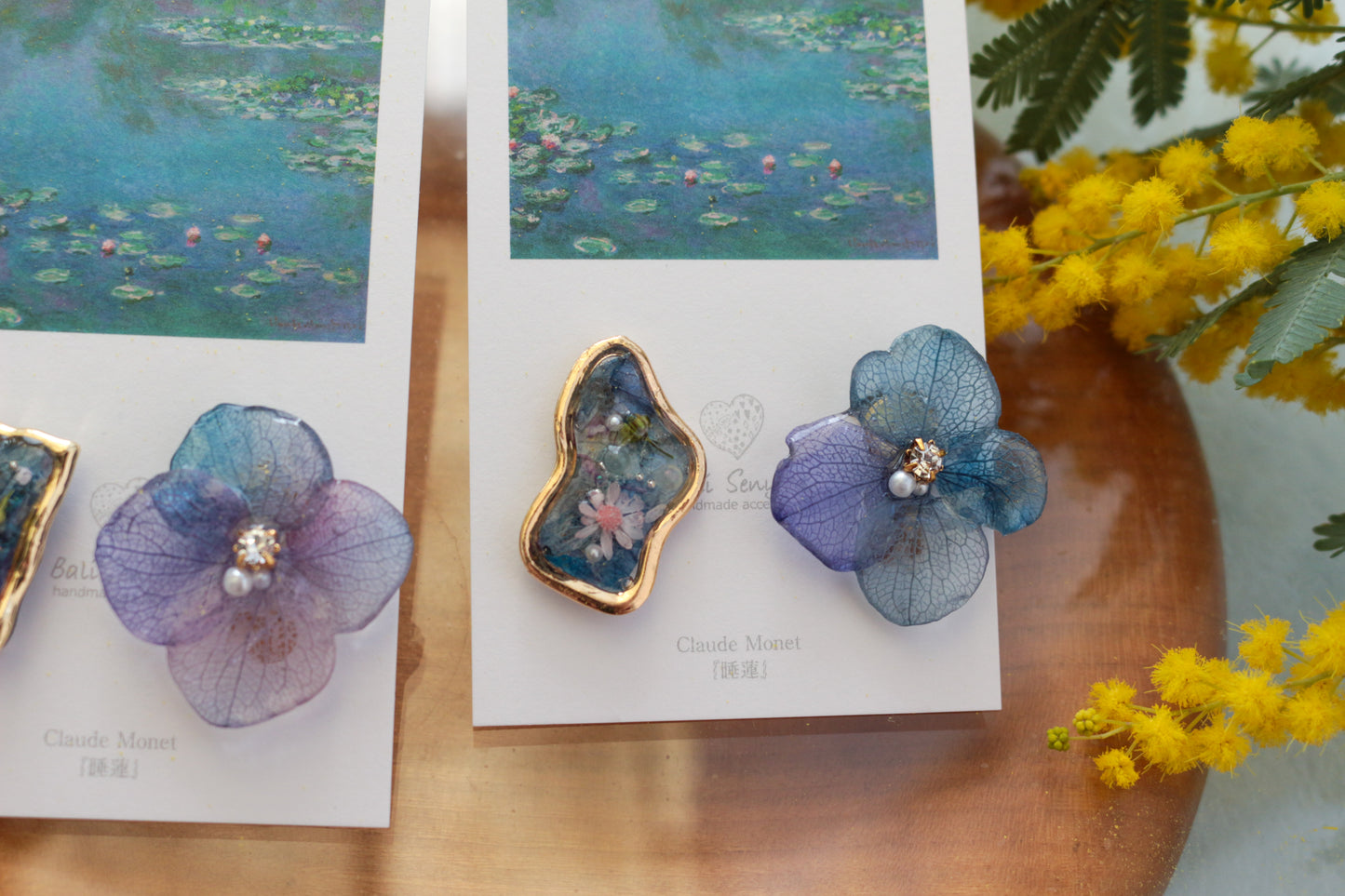 Monet's Water Lilies Inspired Flower and Medallion No.21 イヤリング Clip-on 睡蓮