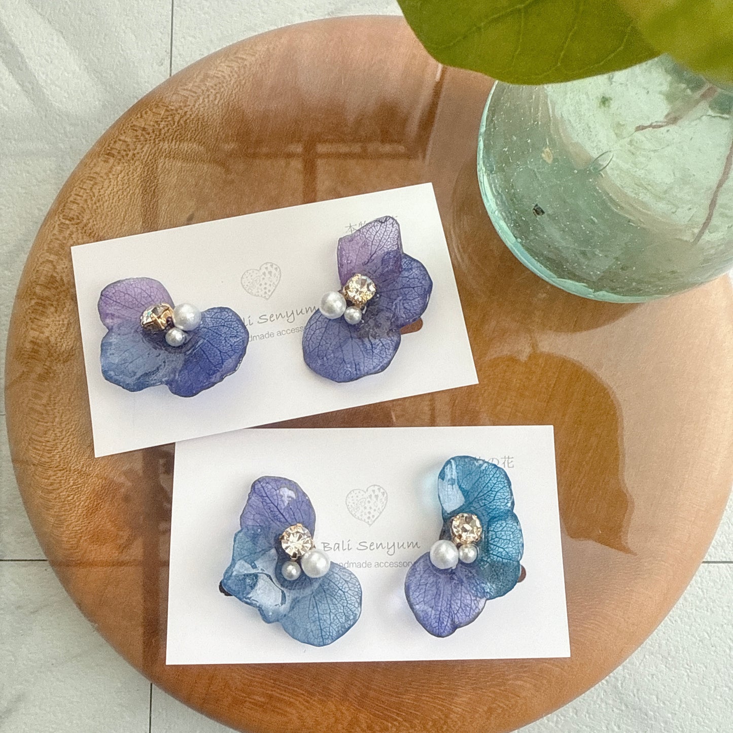 Gradation Hydrangea Wing No.116 - Clip-on(イヤリング)