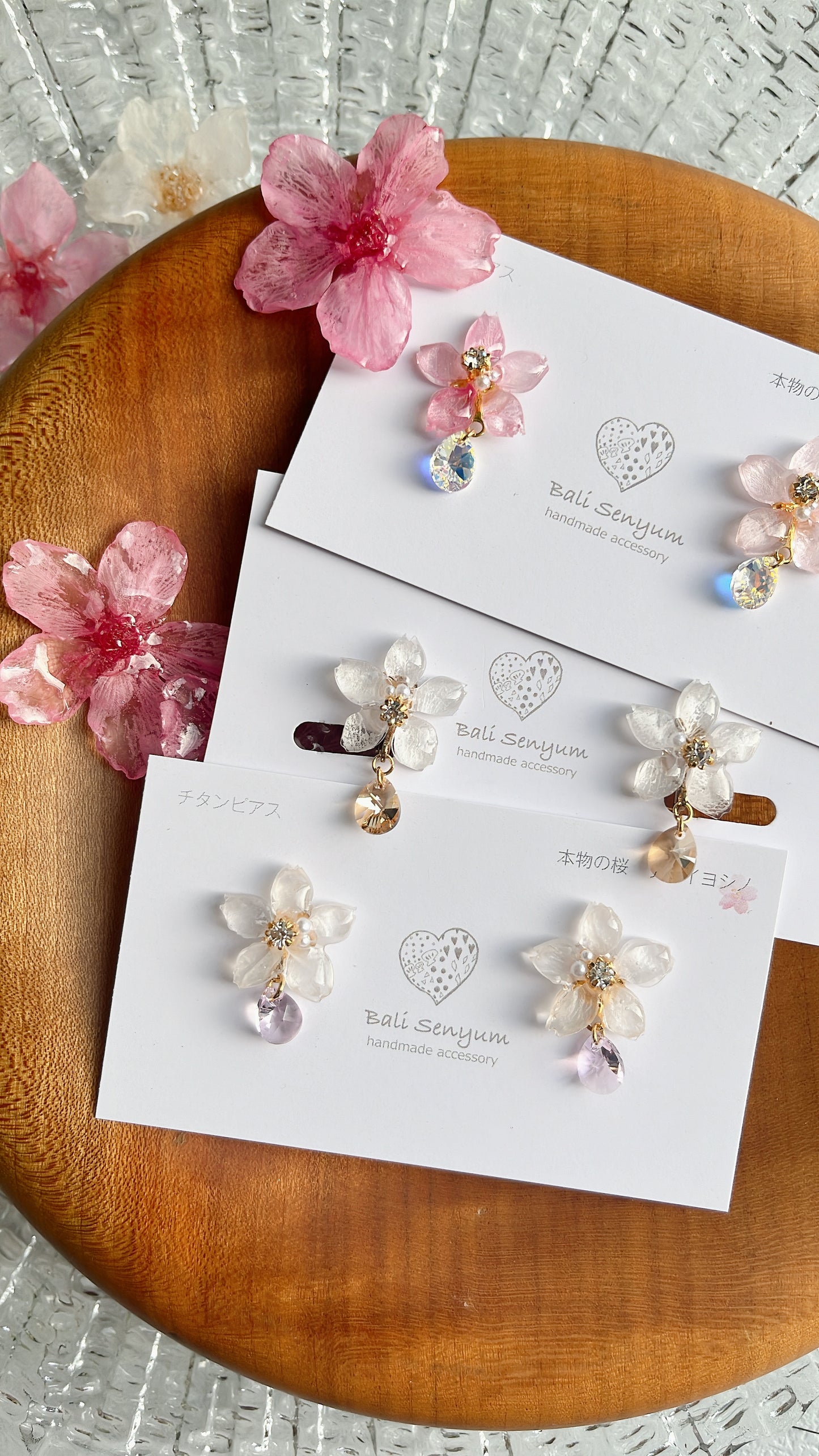 Someiyoshino Sakura Earrings with Sparkling Gem