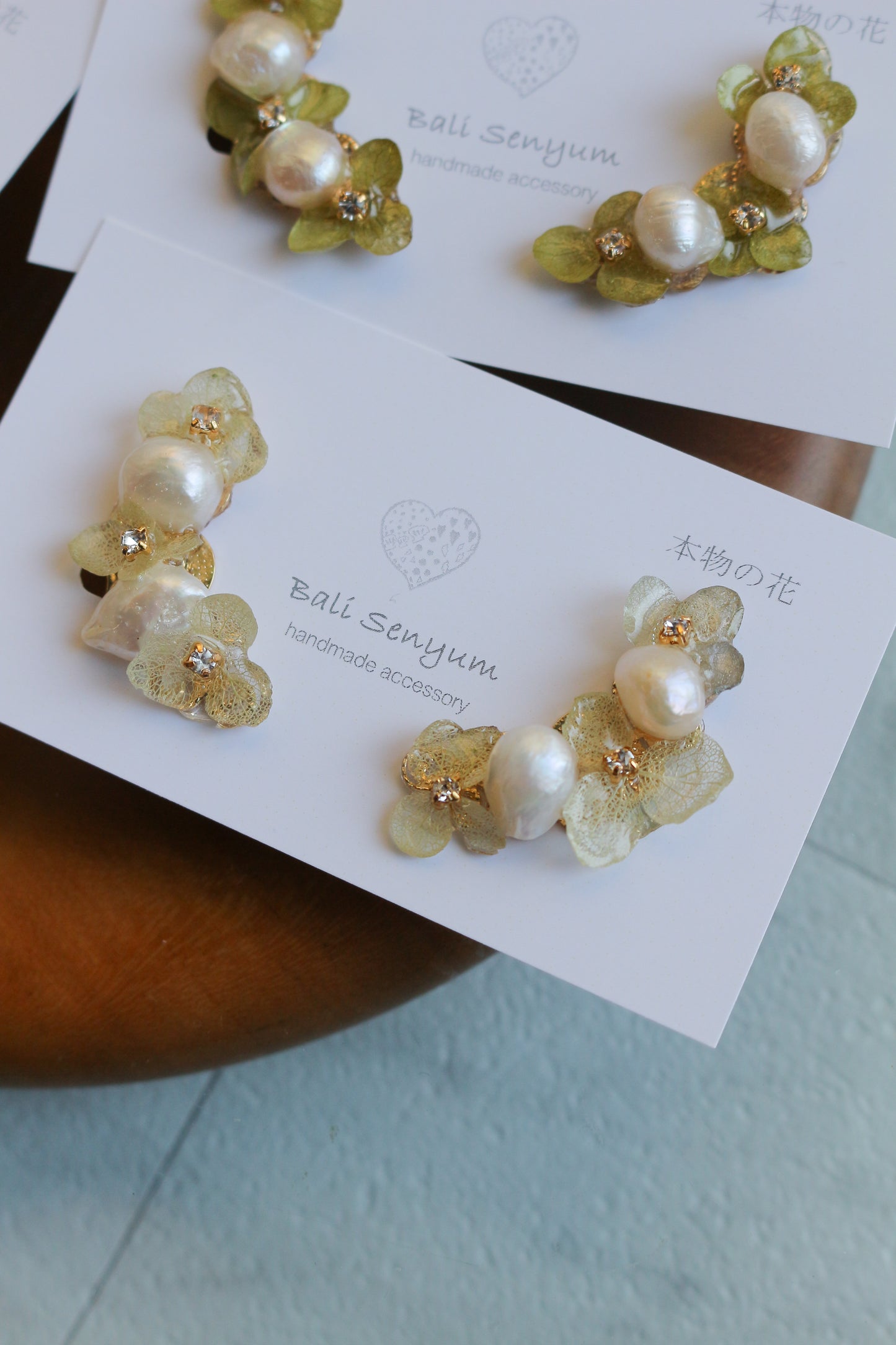 Hanayome Earrings with Pearl - 8 colors