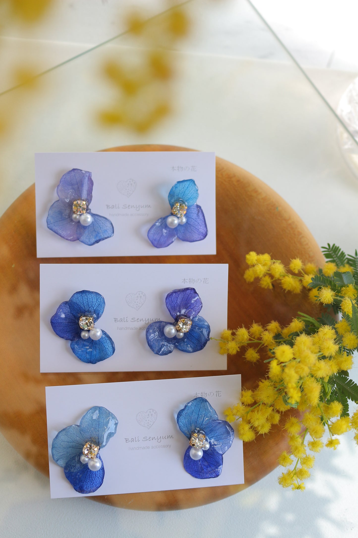 Gradation Hydrangea Wing No.104- Titanium Pierce(ピアス)
