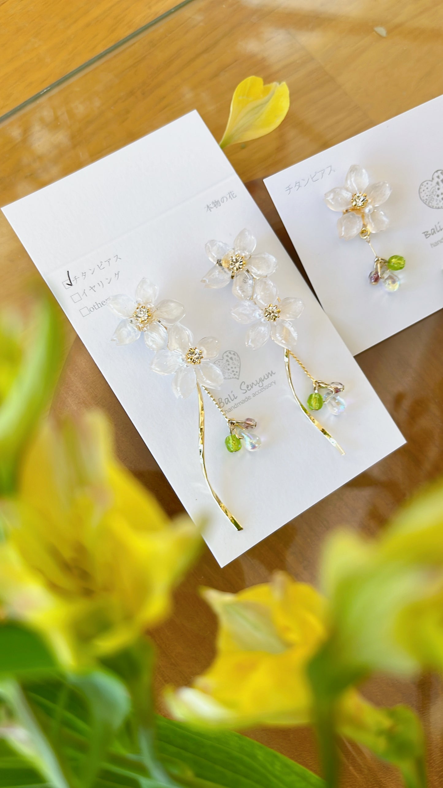 Real "Someiyoshino" Sakura Earring Kumamoto Homage- 緑桜の御衣黄   モチーフ