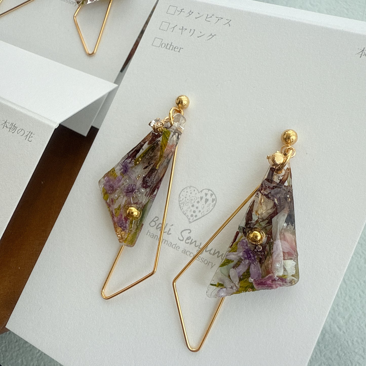 Claude Monet Garden in Giverny Inspired Triangular Floral Earrings - モネの庭のアヤメ No.2