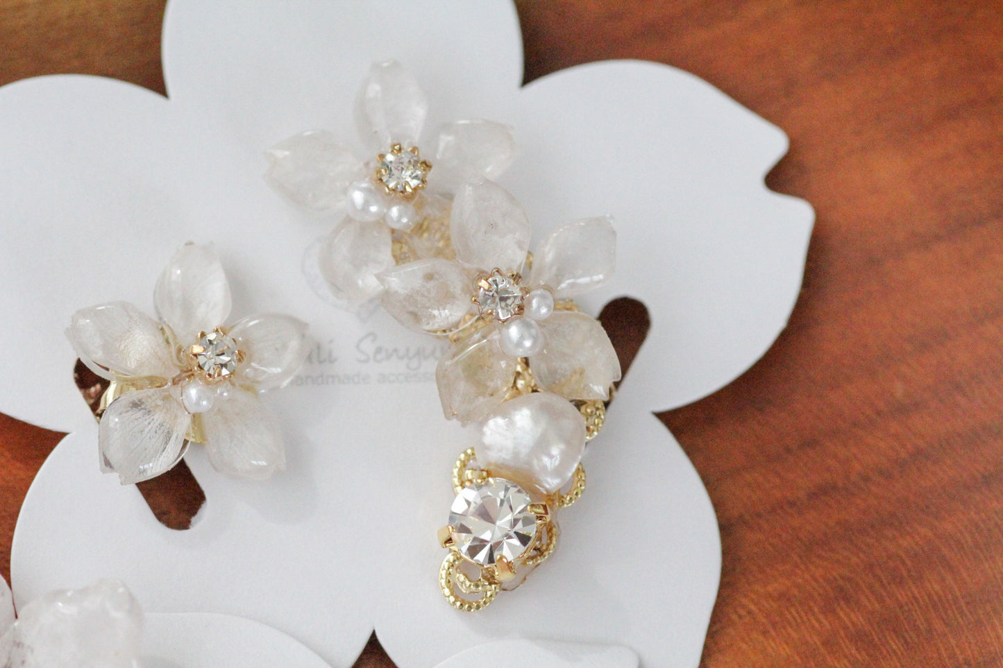 Someiyoshino Double Sakura Earring and Ear Cuff 〜 White #S026