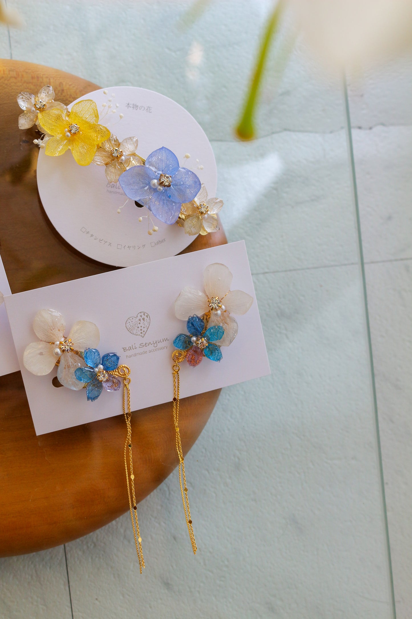 Hydrangea Flying Butterfly No.32 - Clip-on(イヤリング)