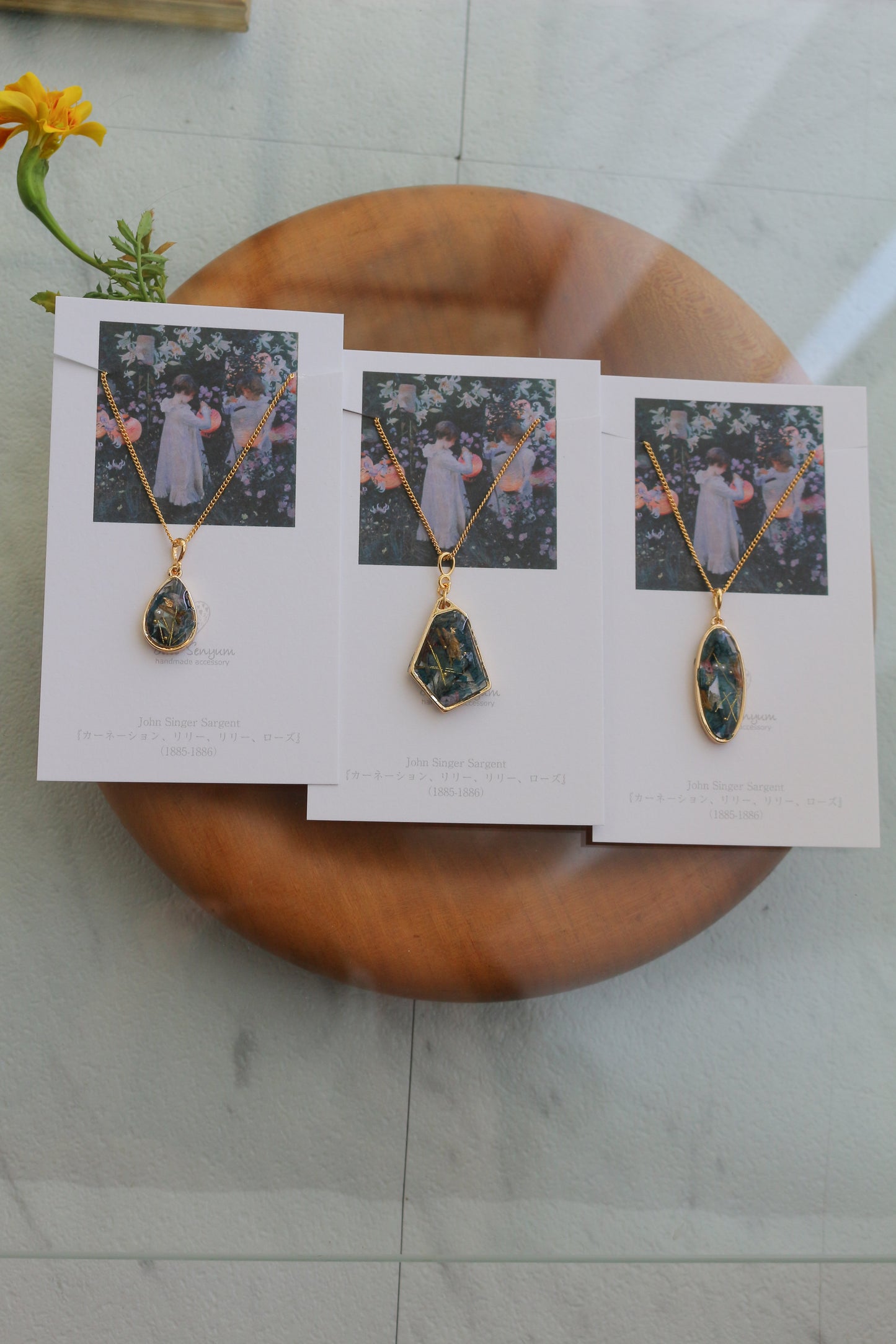 Sargent Inspired Necklace - カーネーション 、リリー、リリー、ローズ