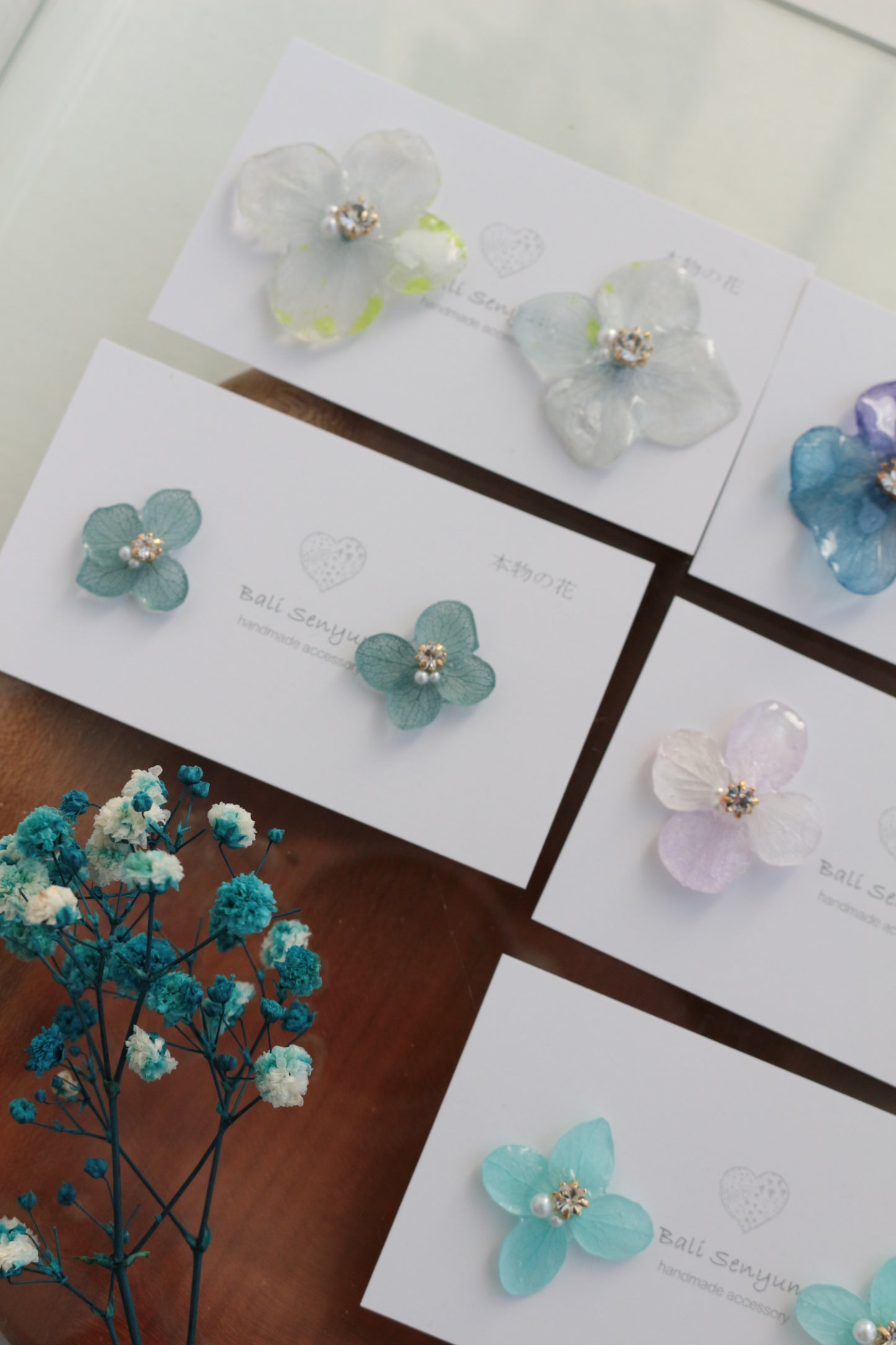 Hydrangea Petal  No.62 パーツ選べます。Clip-on or Titanium Pierce