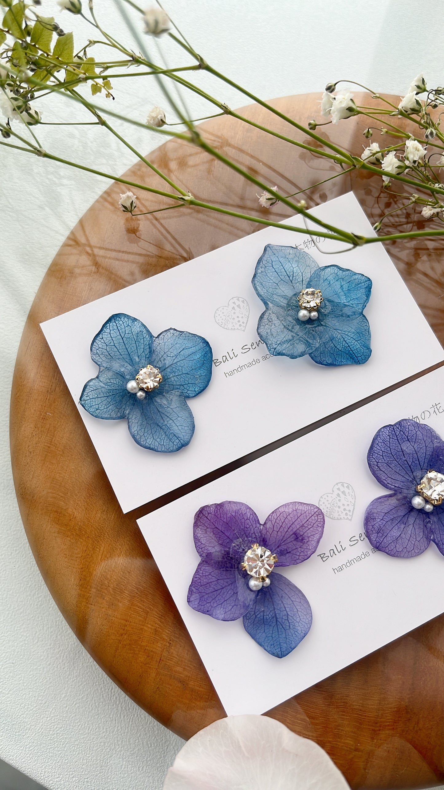 Hydrangea Petal No.49 パーツ選べます。Clip-on or Titanium Pierce