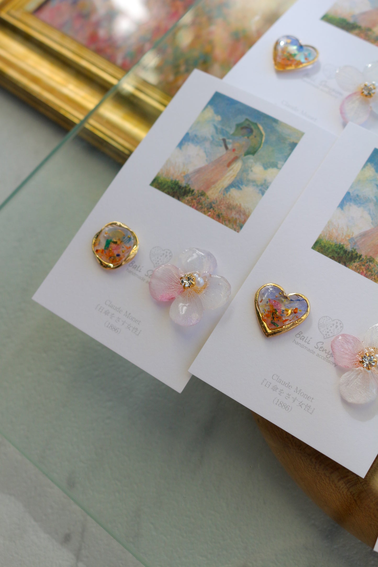 Monet Inspired Flower Earrings No.6 ピアスTitanium Pierce 日傘をさす女性