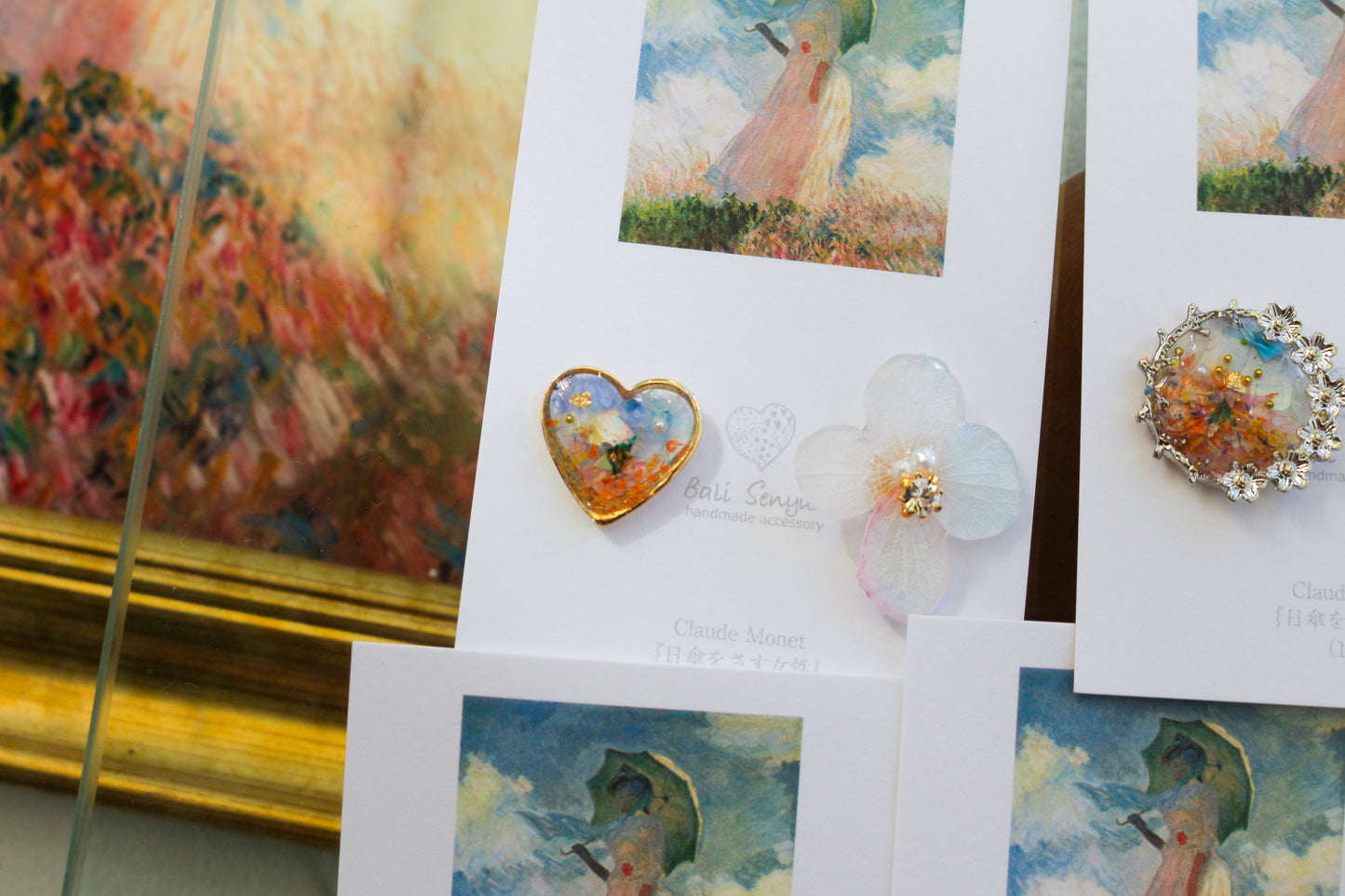 Monet Inspired Flower Earrings No.6 ピアスTitanium Pierce 日傘をさす女性