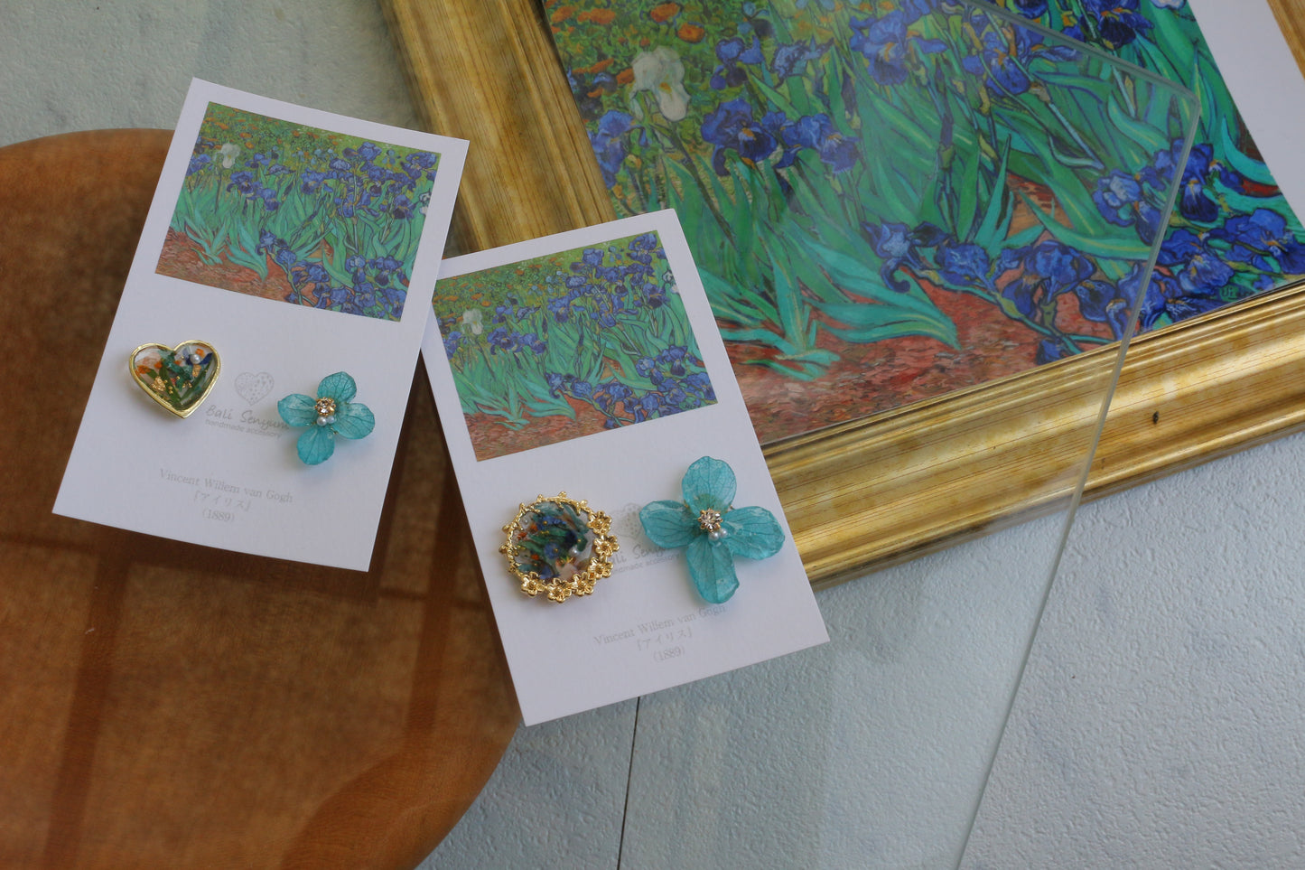 Gogh Inspired Flower and Medallion No. 5 Pierceチタンピアス -アイリス
