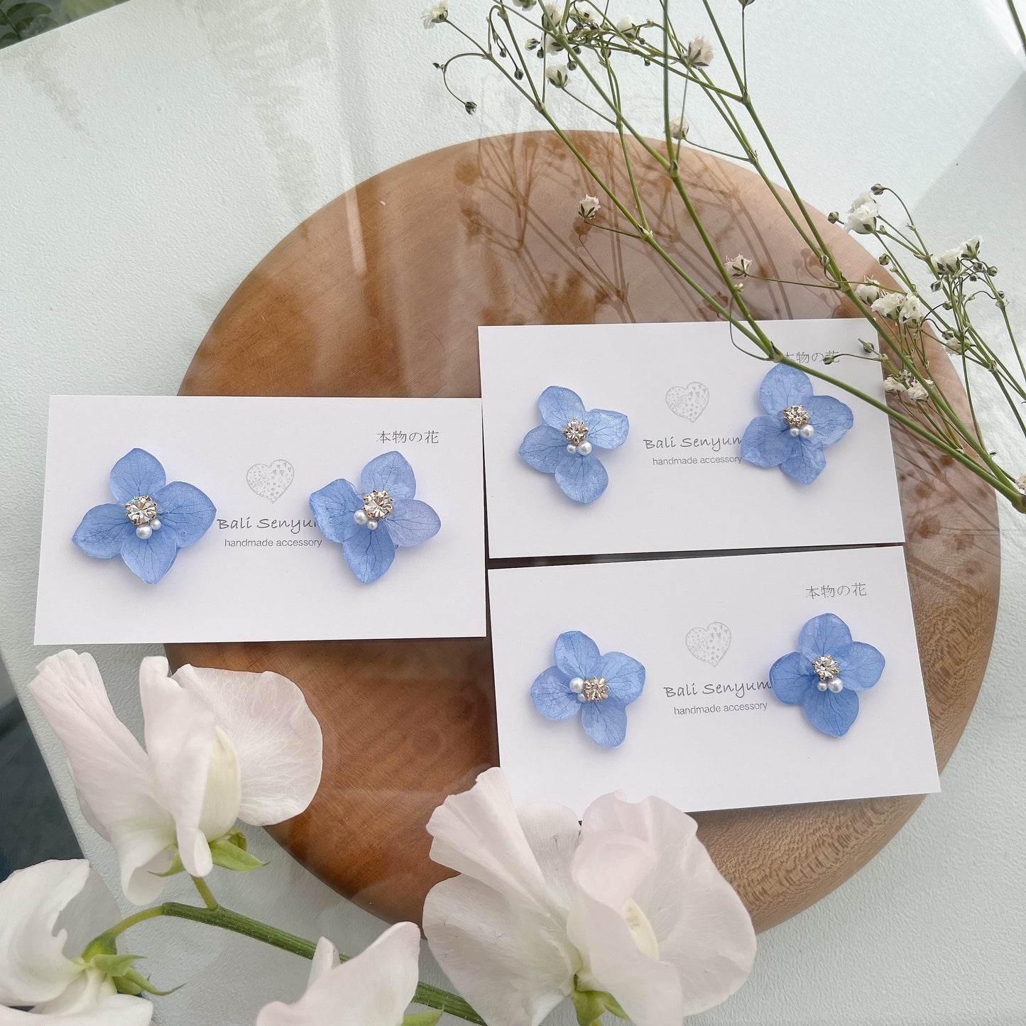 Hydrangea Petal No.50パーツ選べます。Clip-on or Titanium Pierce