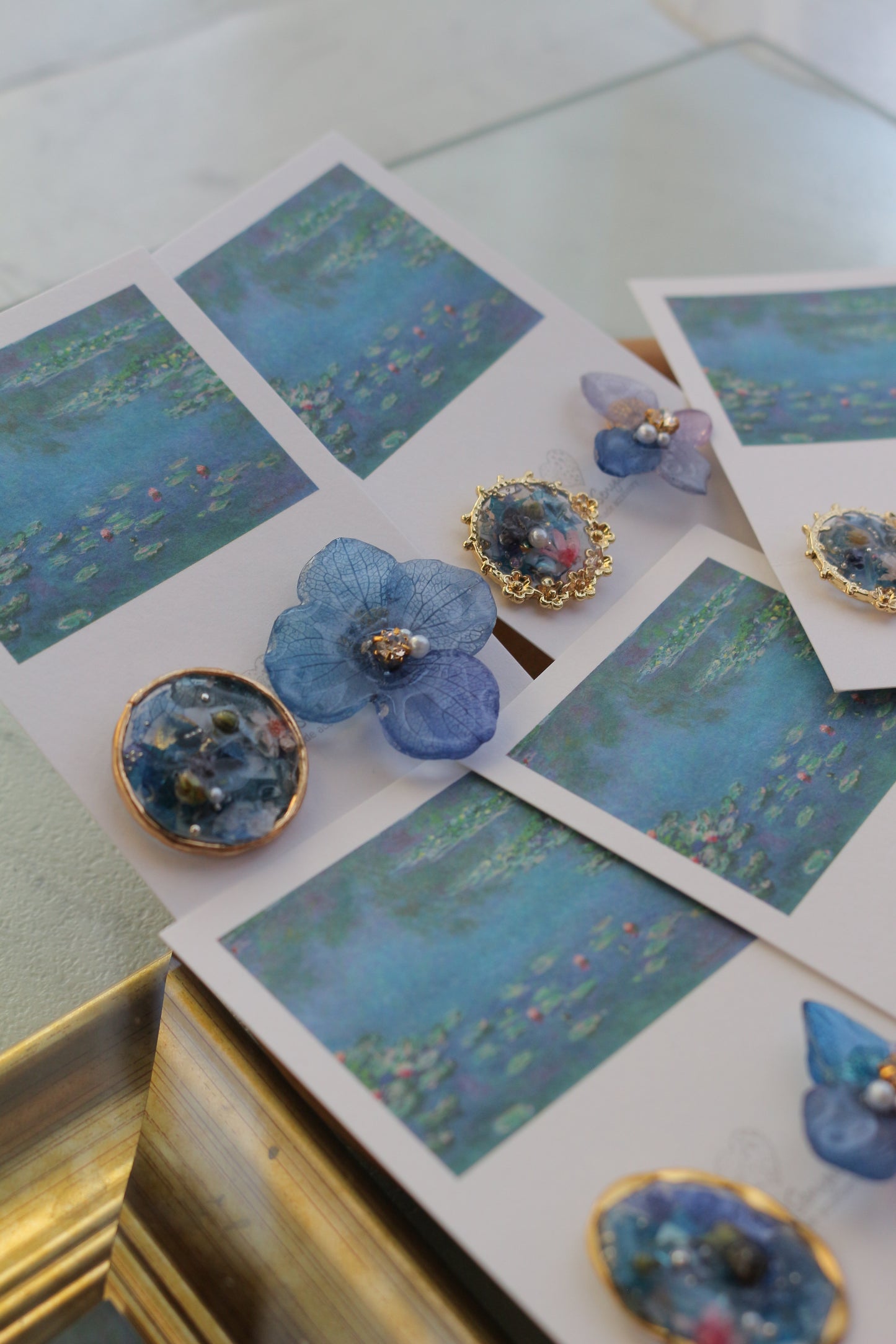 Monet Inspired Flower and Medallion No.11 ピアスTitanium Pierce 睡蓮