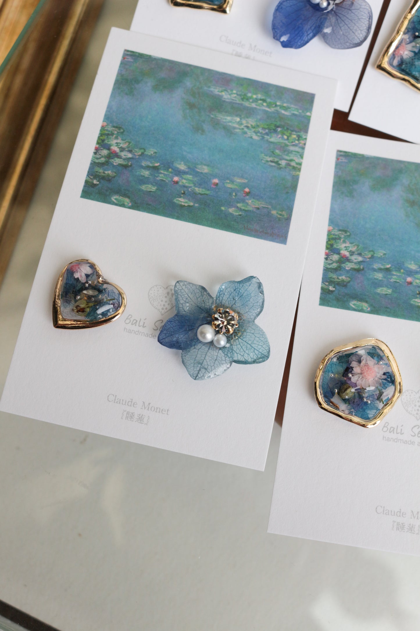 Monet Inspired Flower and Medallion No.15 ピアスTitanium Pierce 睡蓮