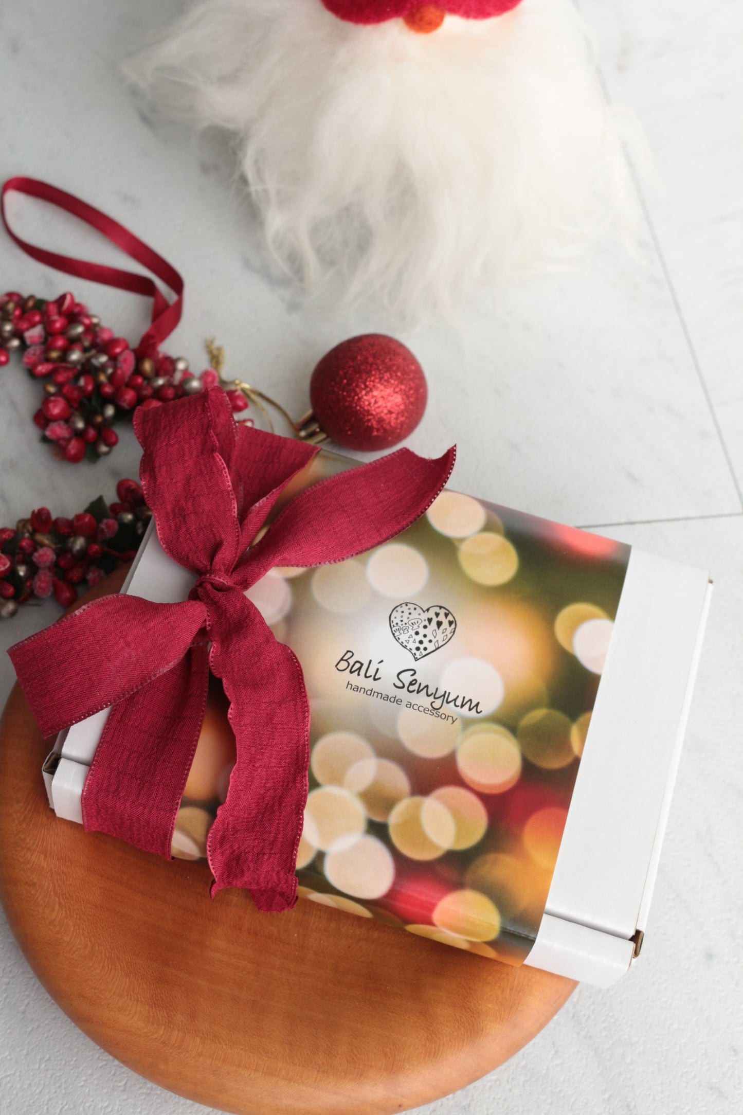 Christmas Leaf Earring