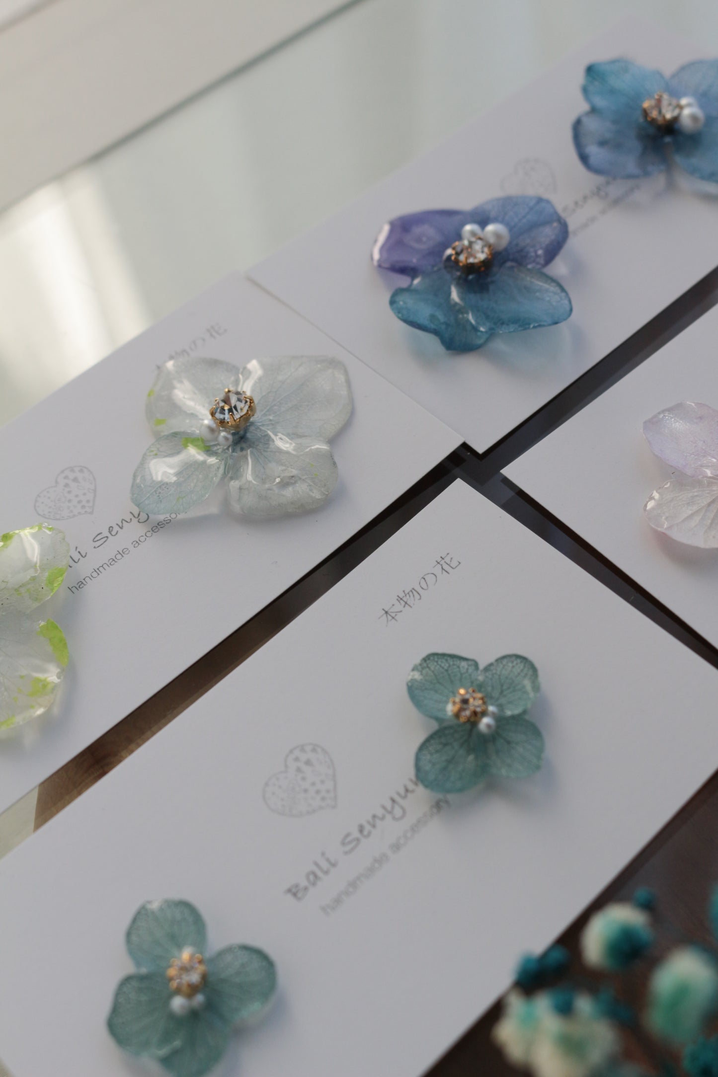 Hydrangea Petal  No.62 パーツ選べます。Clip-on or Titanium Pierce