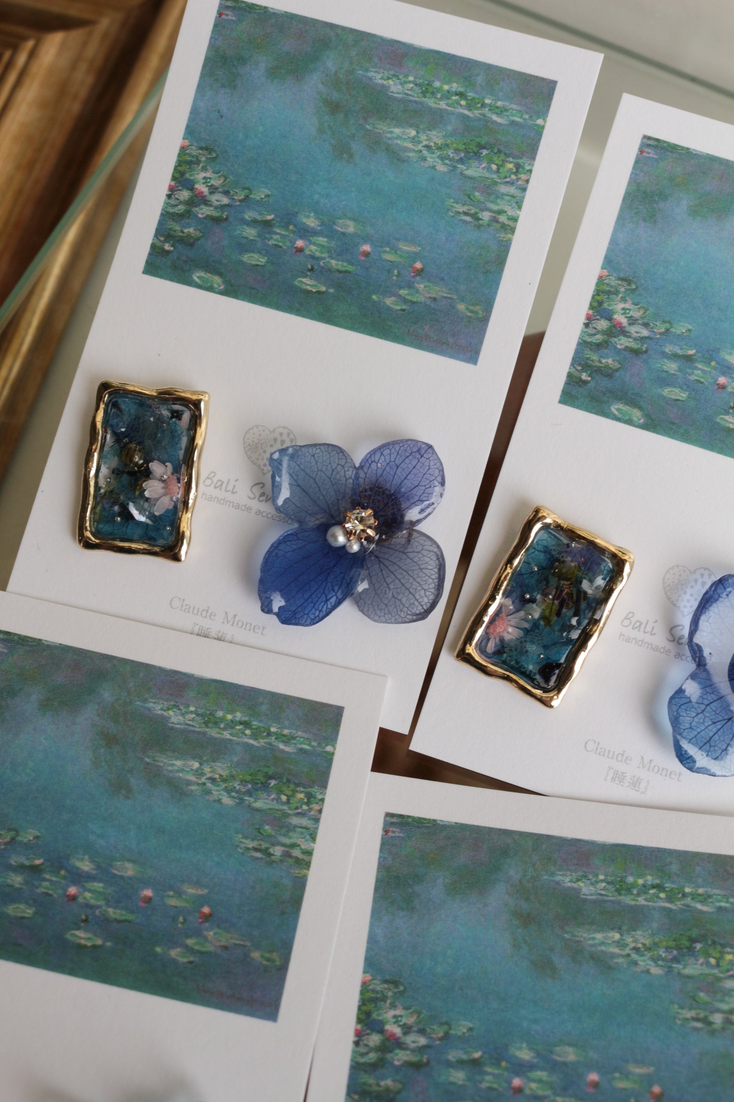 Monet Inspired Flower and Medallion No.15 ピアスTitanium Pierce 睡蓮