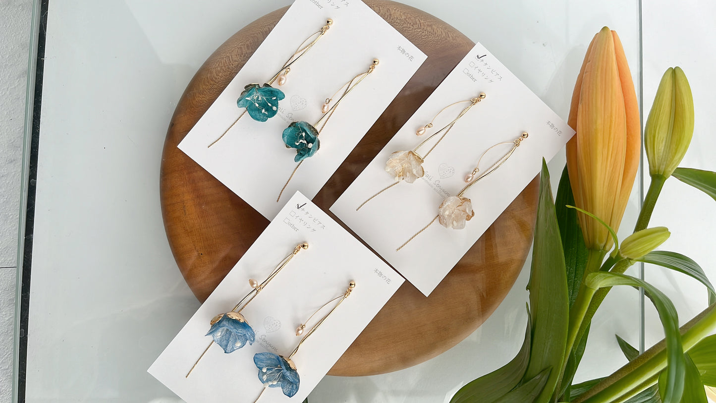 Dangling Flower Earring with Pearl ピアスorイヤリング