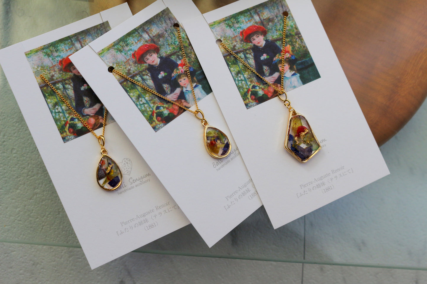Renoir's Two Sisters Inspired Necklace - ふたりの姉妹