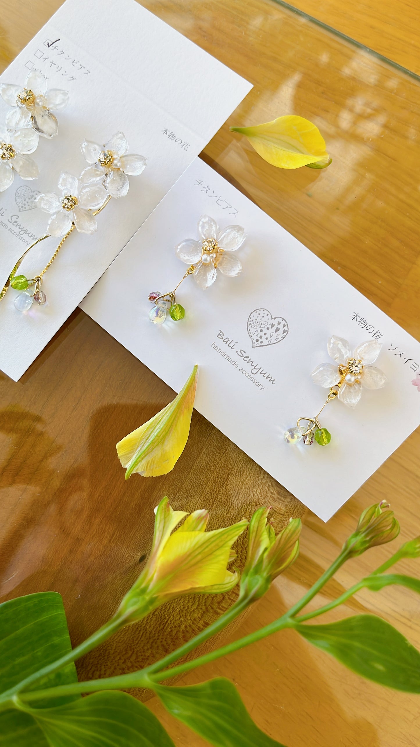 Real "Someiyoshino" Sakura Earring Kumamoto Homage- 緑桜の御衣黄   モチーフ