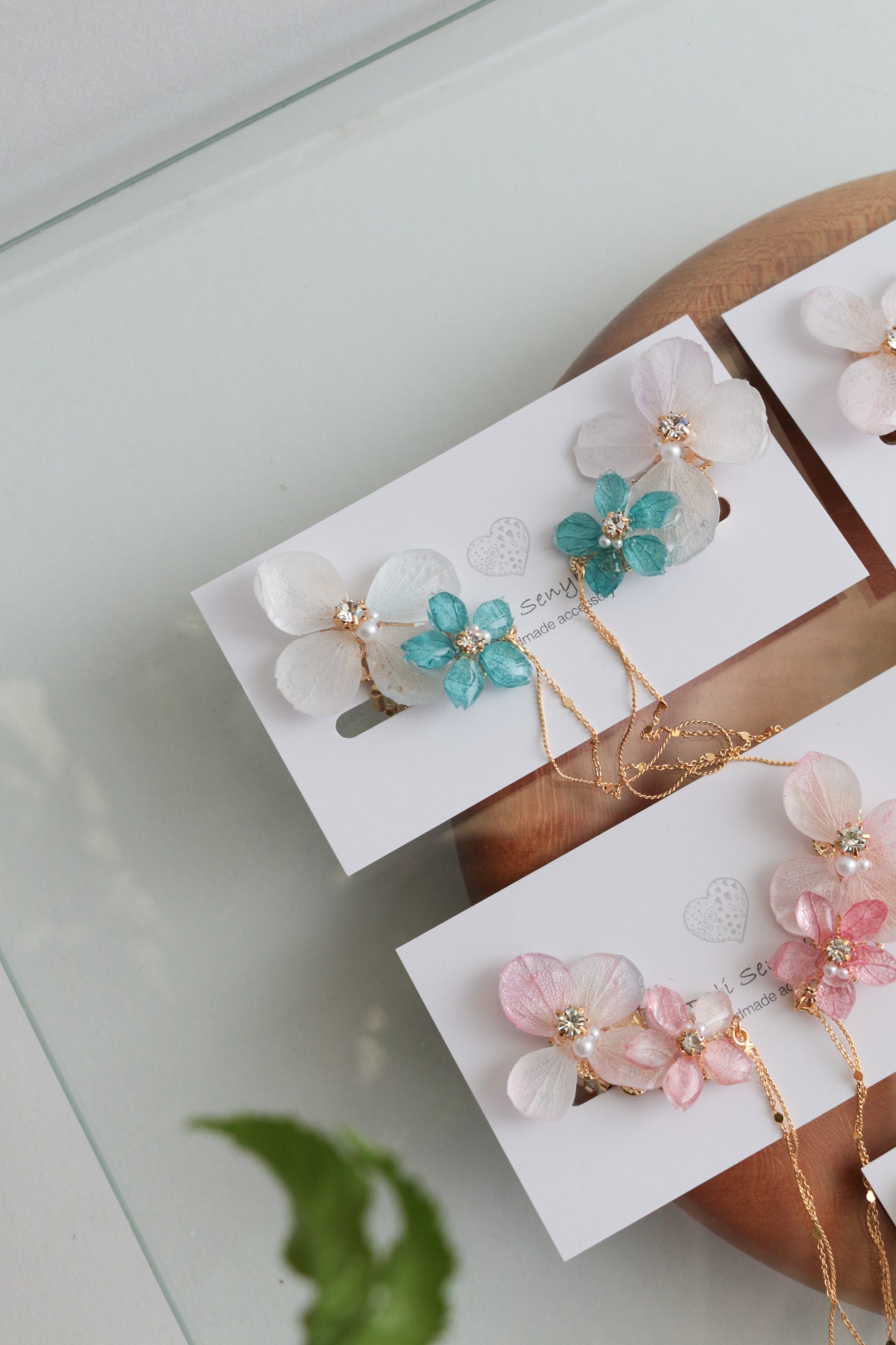 Hydrangea Flying Butterfly No.36 - Clip-on(イヤリング)