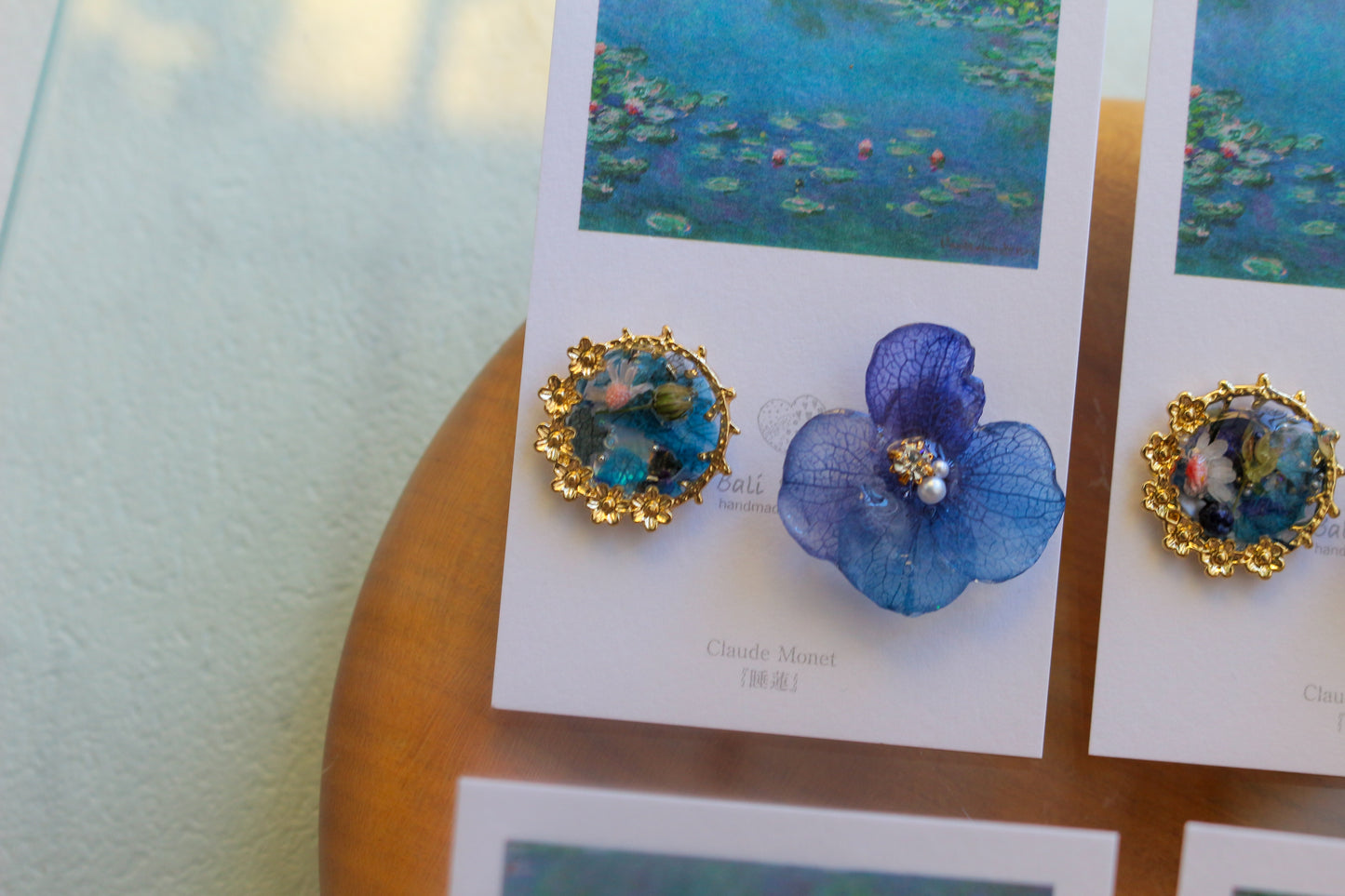 Monet's Water Lilies Inspired Flower and Medallion No.8 イヤリング Clip-on 睡蓮