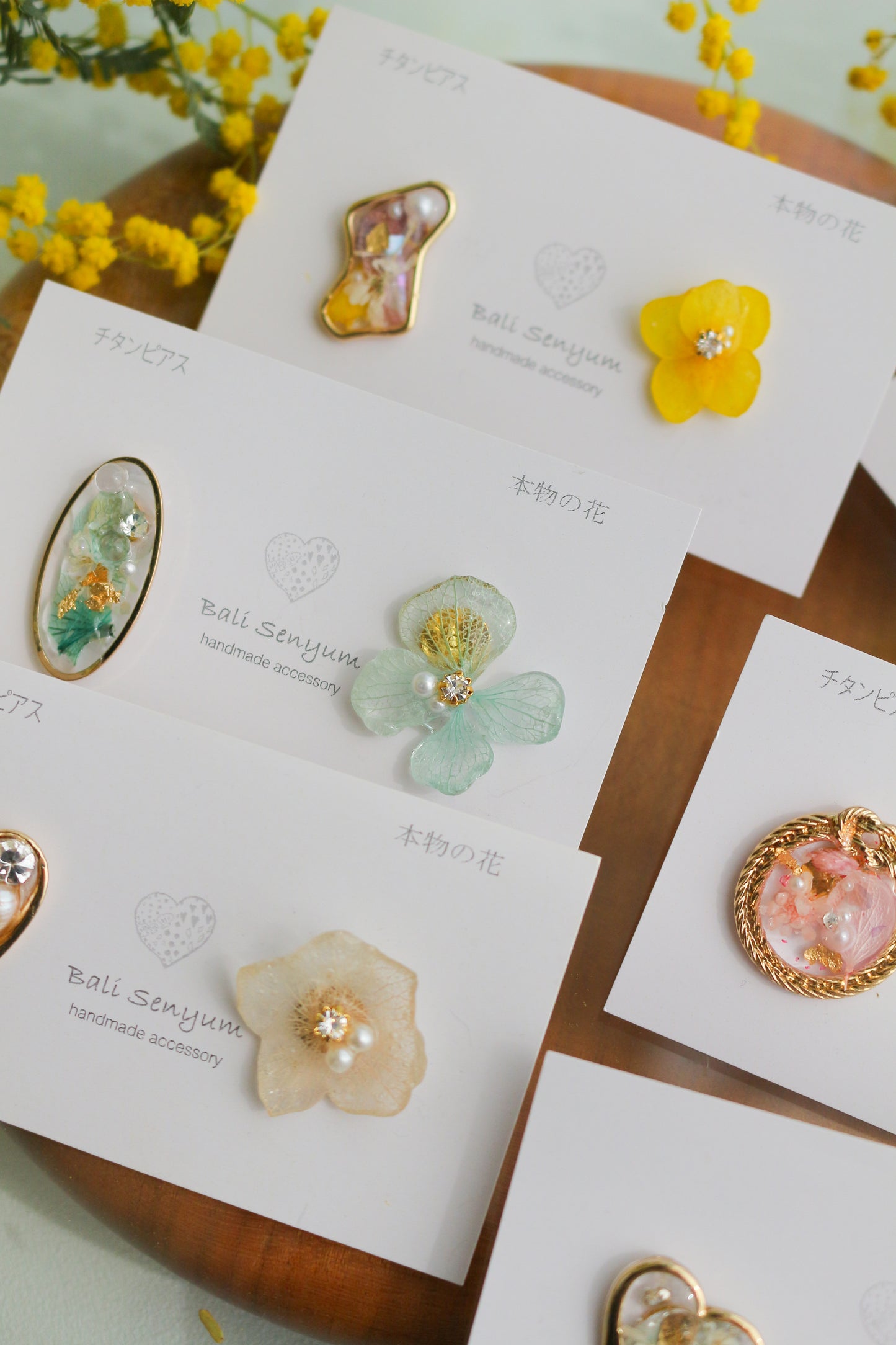 Hydrangea and Flower Medallion チタンピアス Titanium Pierce No.12